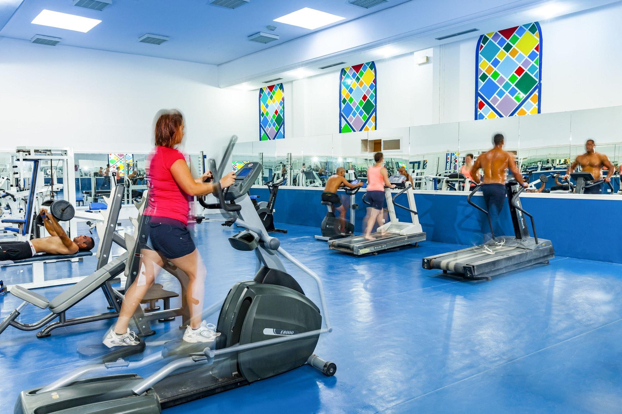 Gimnasio AQI Skanes Resort