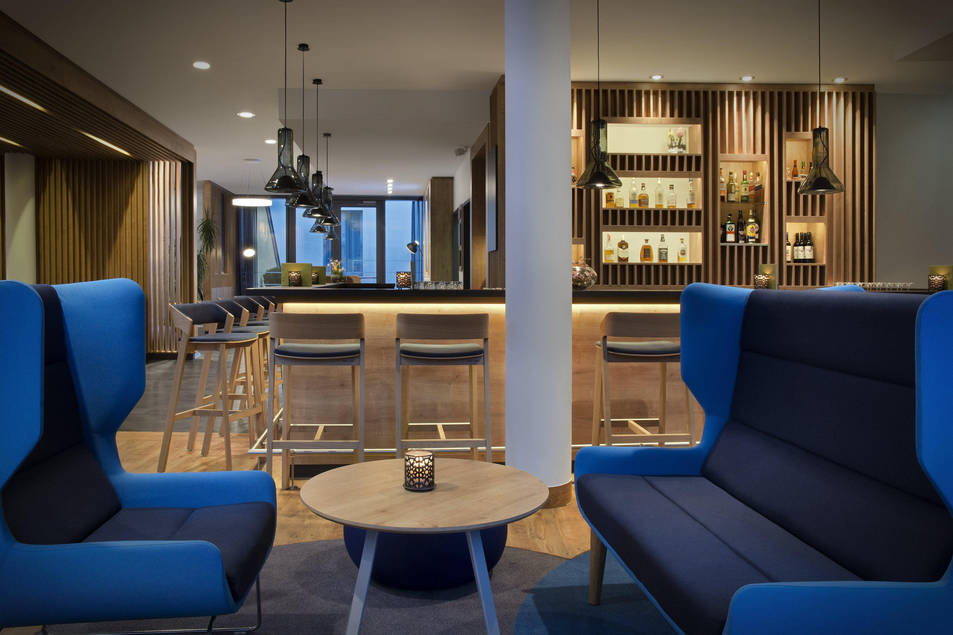 Bar/Salón Holiday Inn Express Baden-Baden by IHG