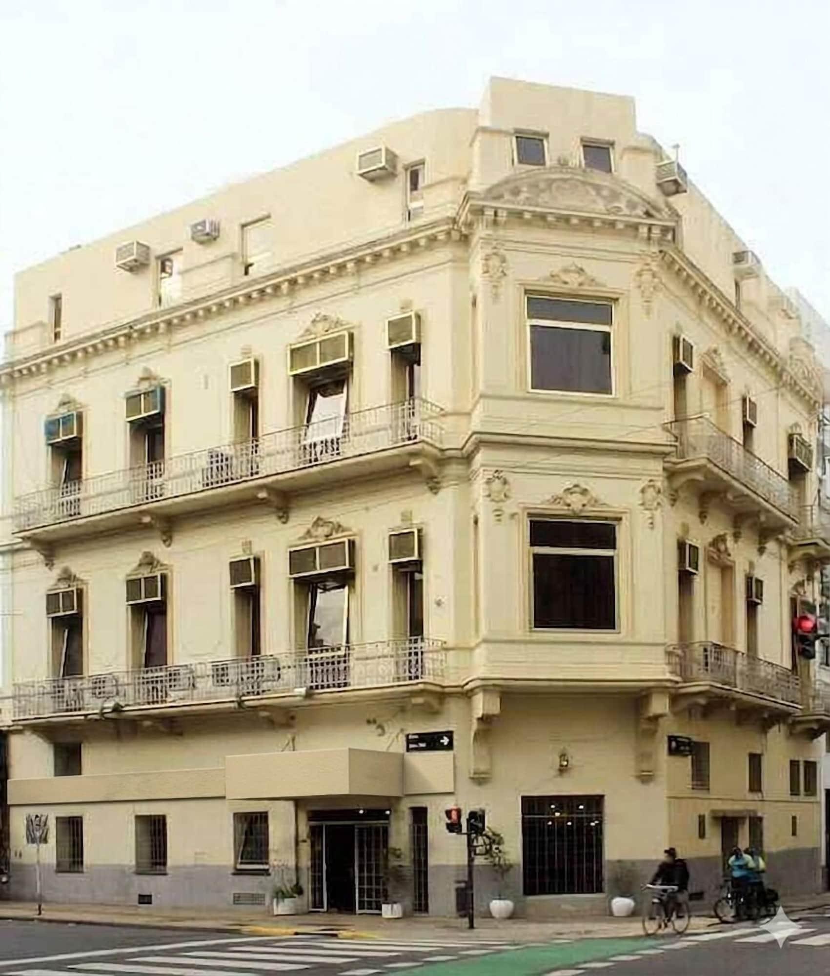 Vista Exterior Hotel Capital