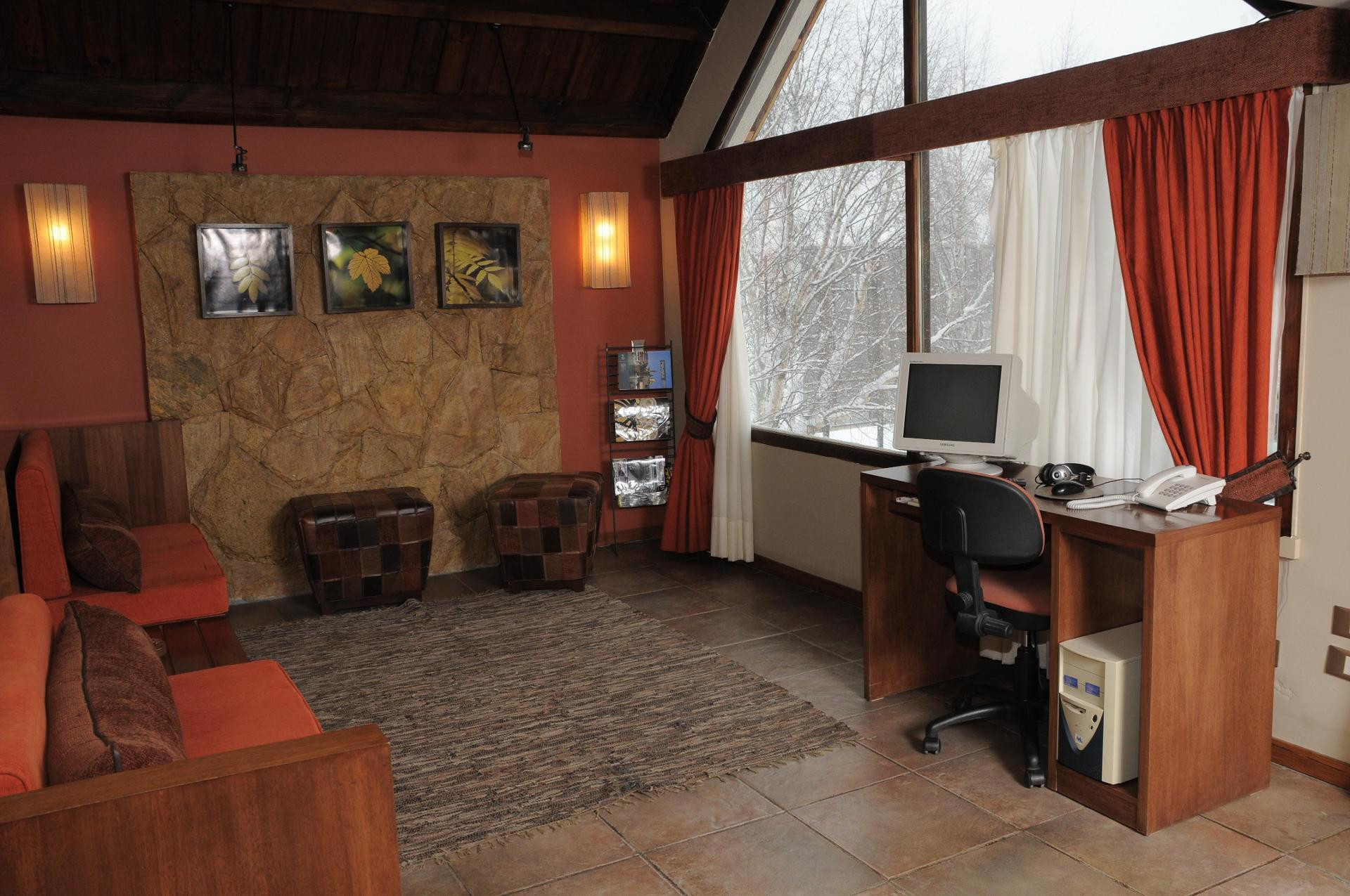 Vista Lobby Village Catedral