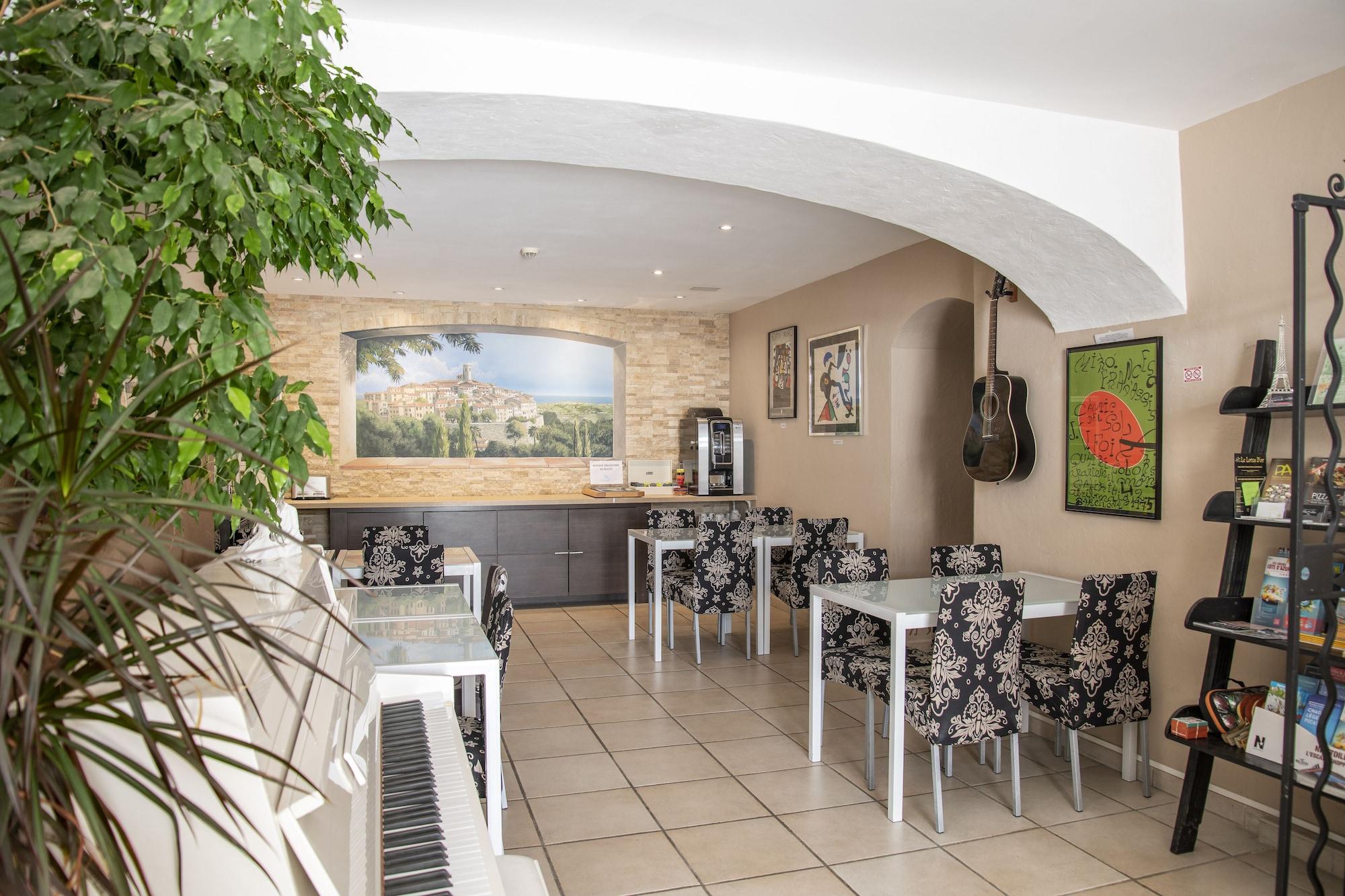 Vista Lobby Hotel Les Bastides St Paul