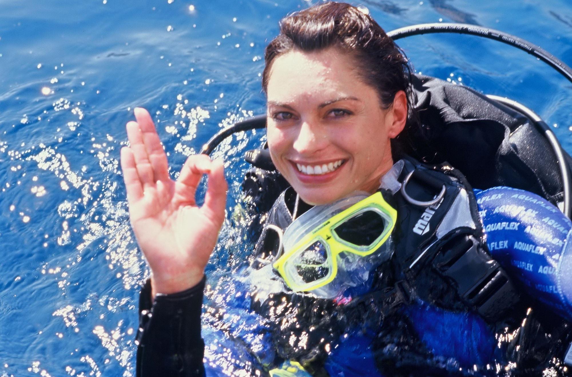 Varios Arab Divers