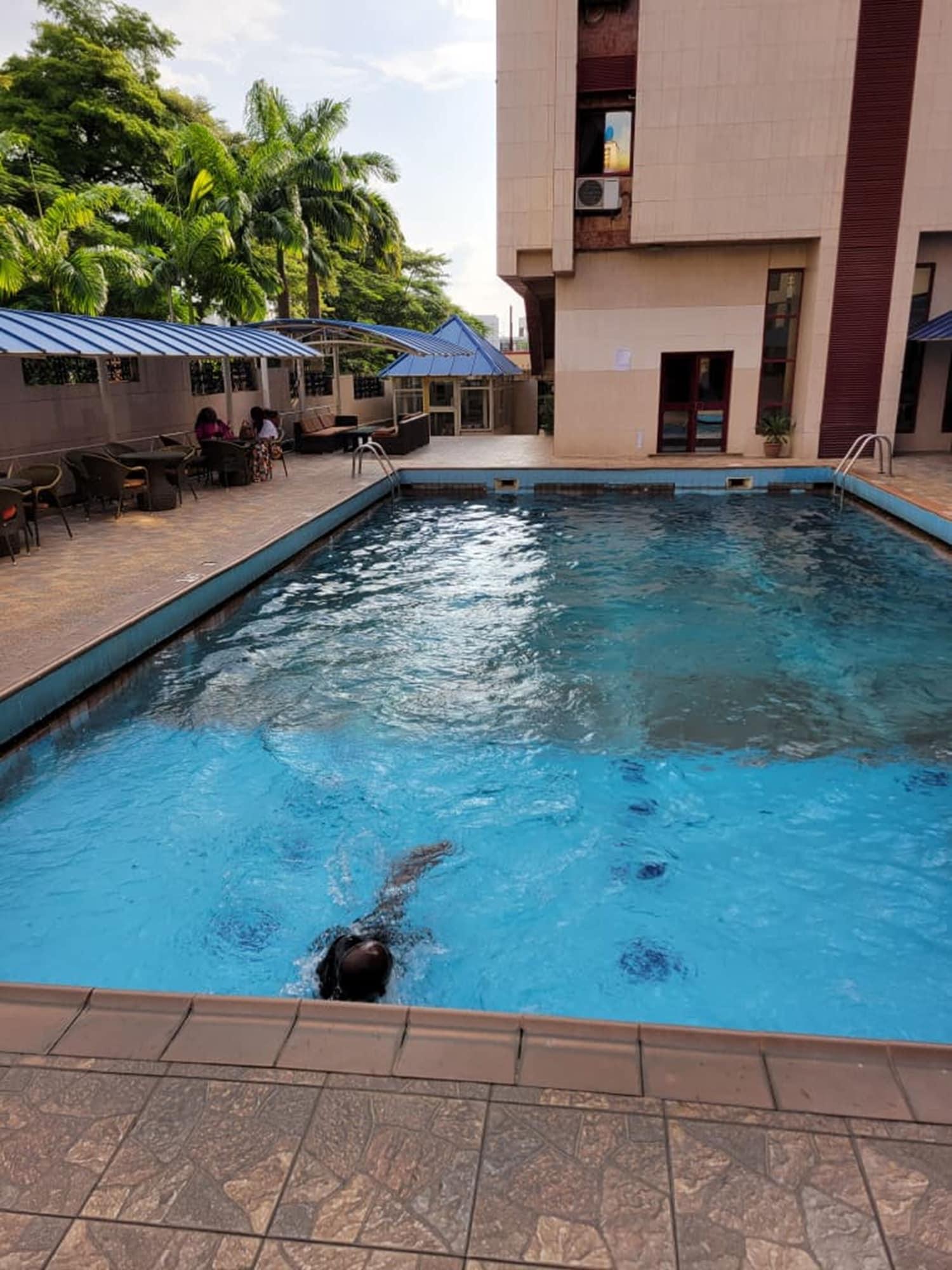 Vista Piscina Valencia Hotels Abuja