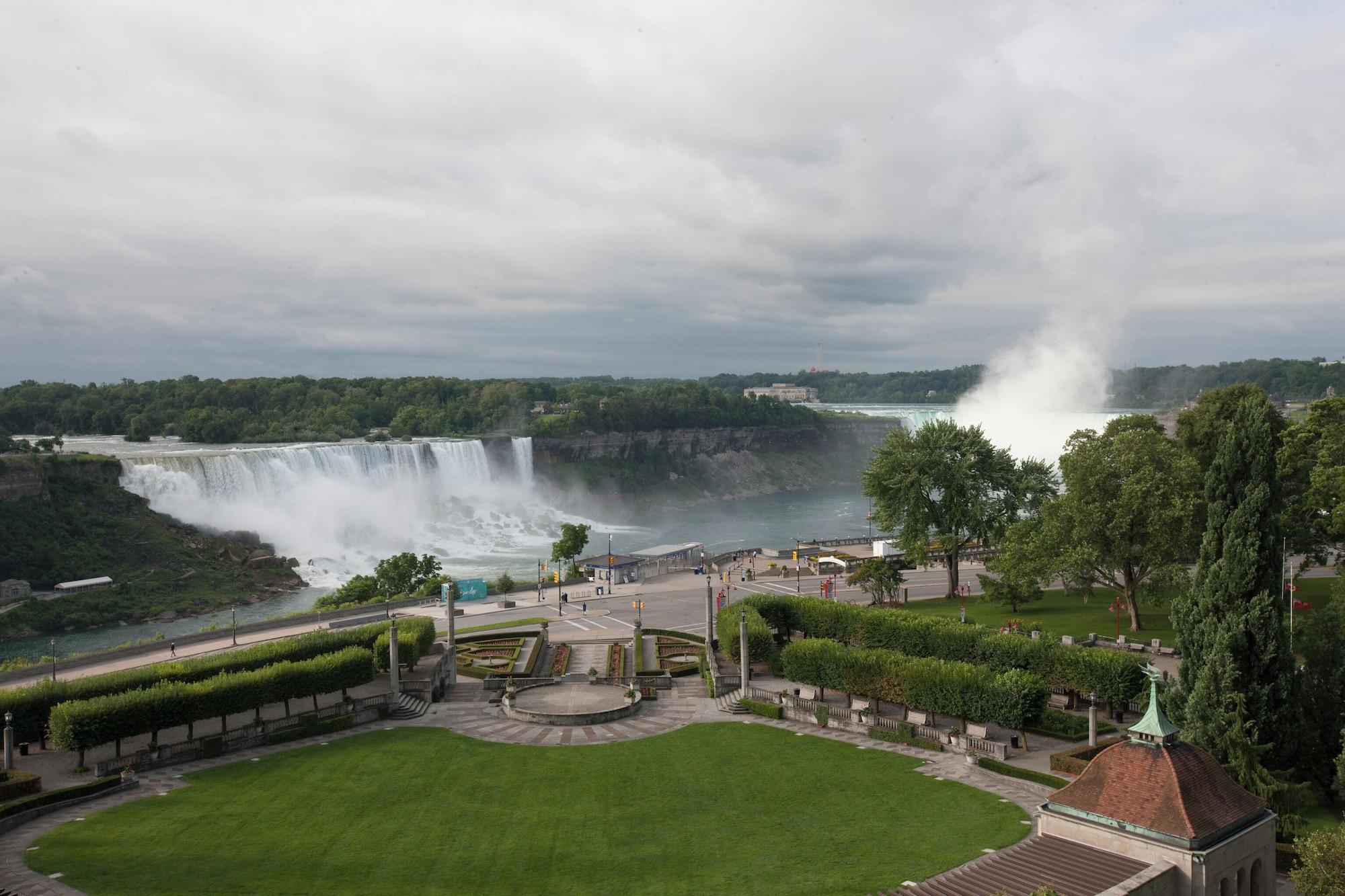 Habitación The Brock Niagara Falls Fallsview, Tapestry by Hilton
