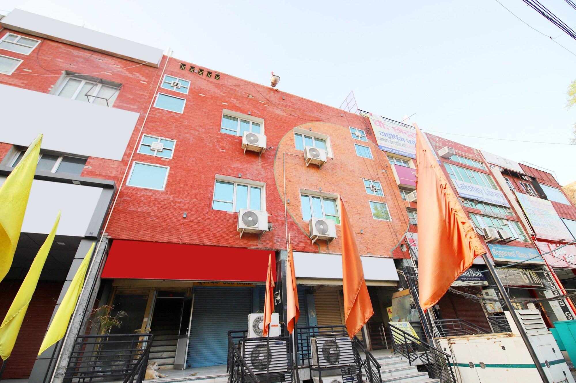 Vista Exterior OYO 41618 Hotel Regency