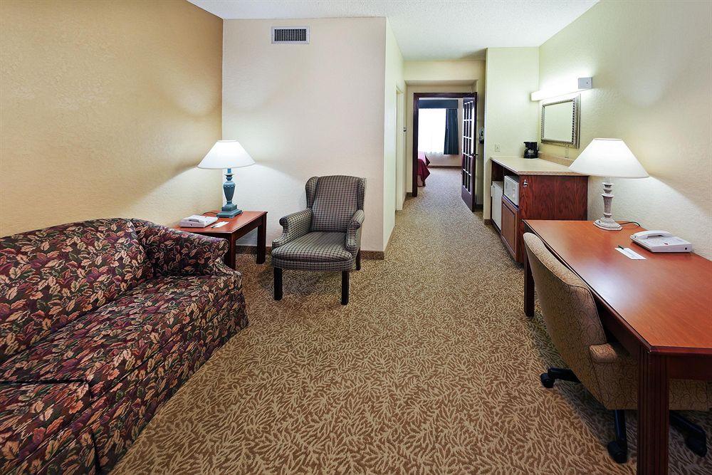 Comodidades do estabelecimento Country Inn & Suites By Carlson Houston Airport South - IAH