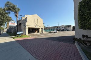 Alojamiento - Fiesta Inn- Bell Gardens/ Los Angeles