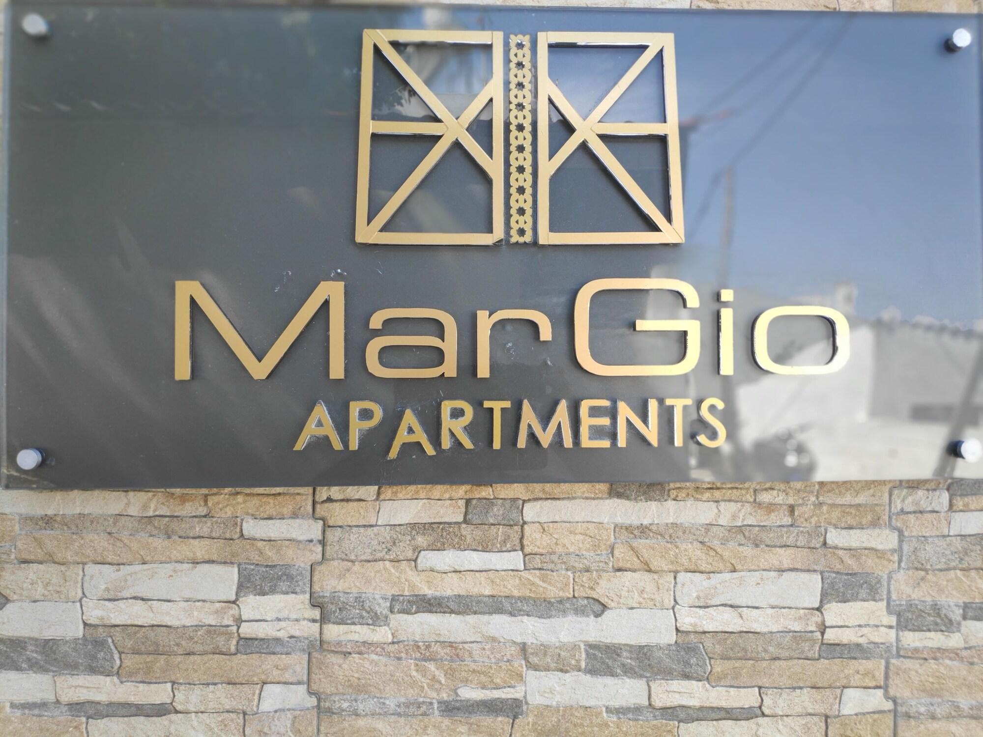 Vista Exterior MarGio Skiathos Apartments