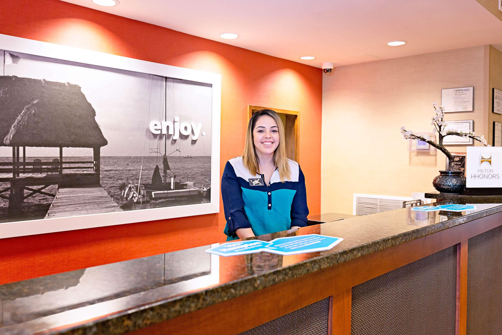 Vista Lobby Hampton Inn & Suites Jacksonville