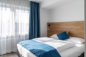 Alojamiento - HOTEL83