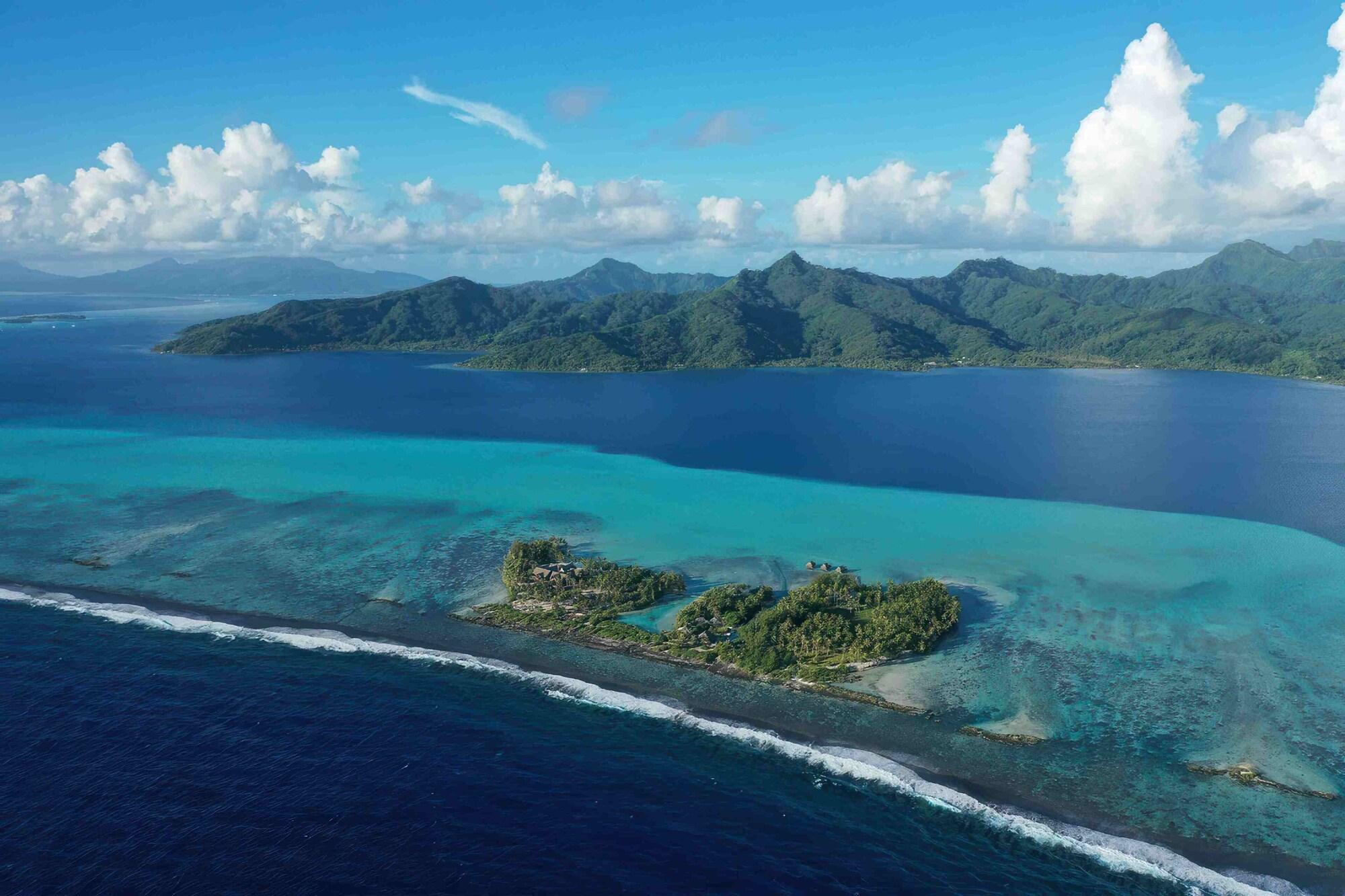 Varios Vahine Private Island