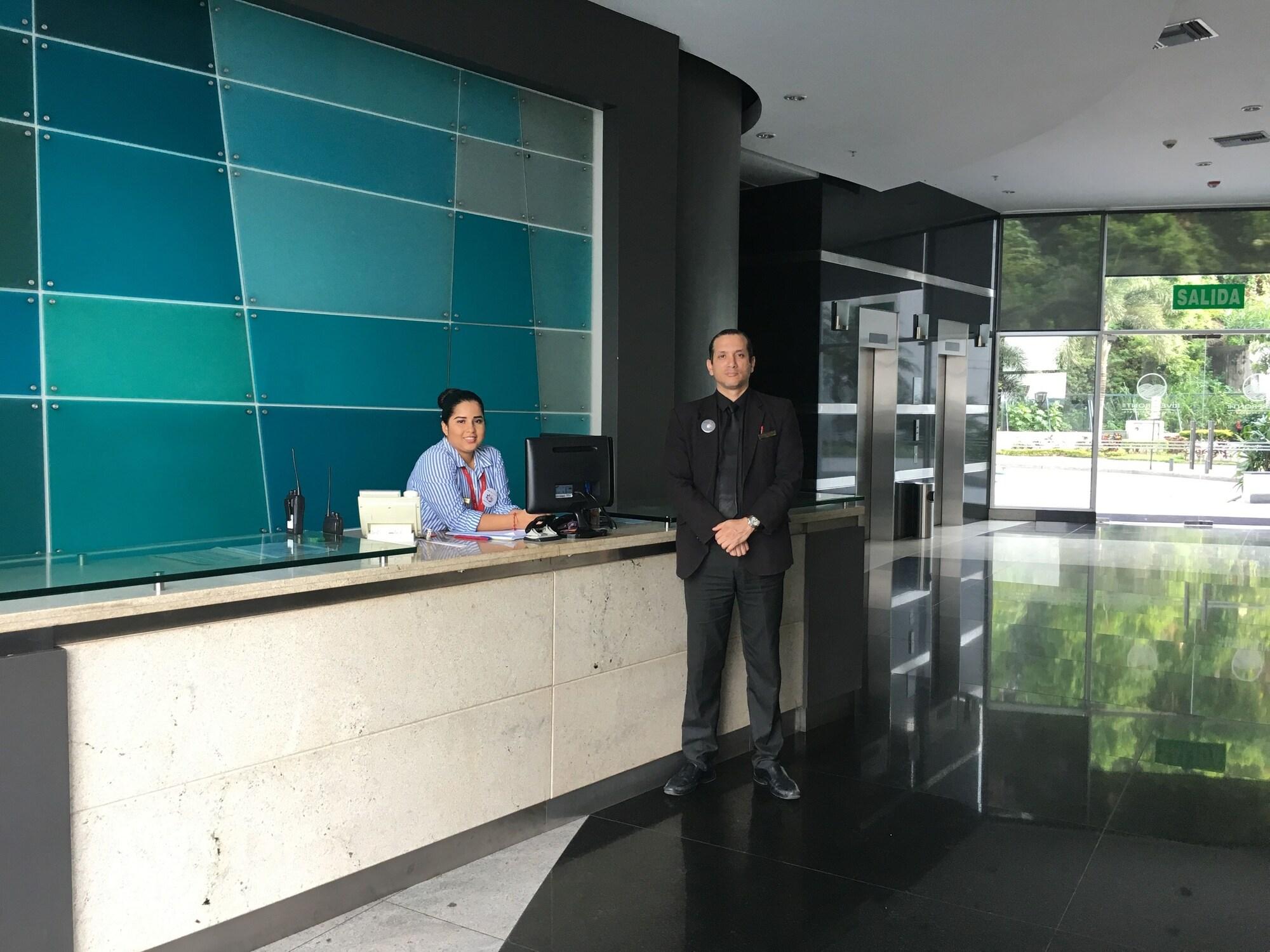 Vista Lobby Luxury Suites Riverfront GYE