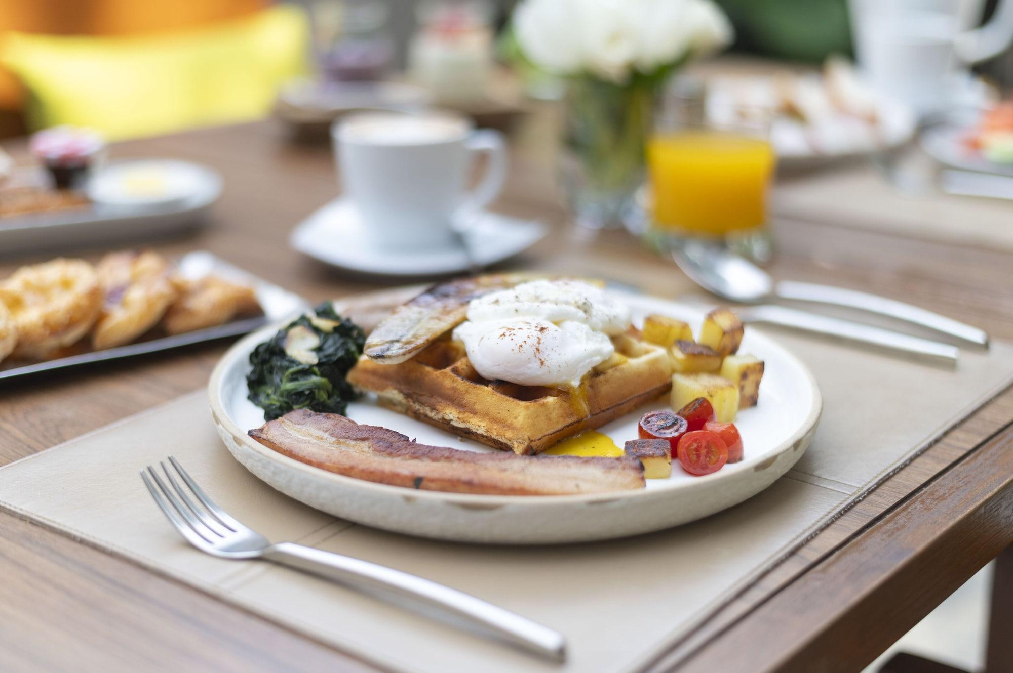 Restaurant Woodlands Suites Serviced Residences