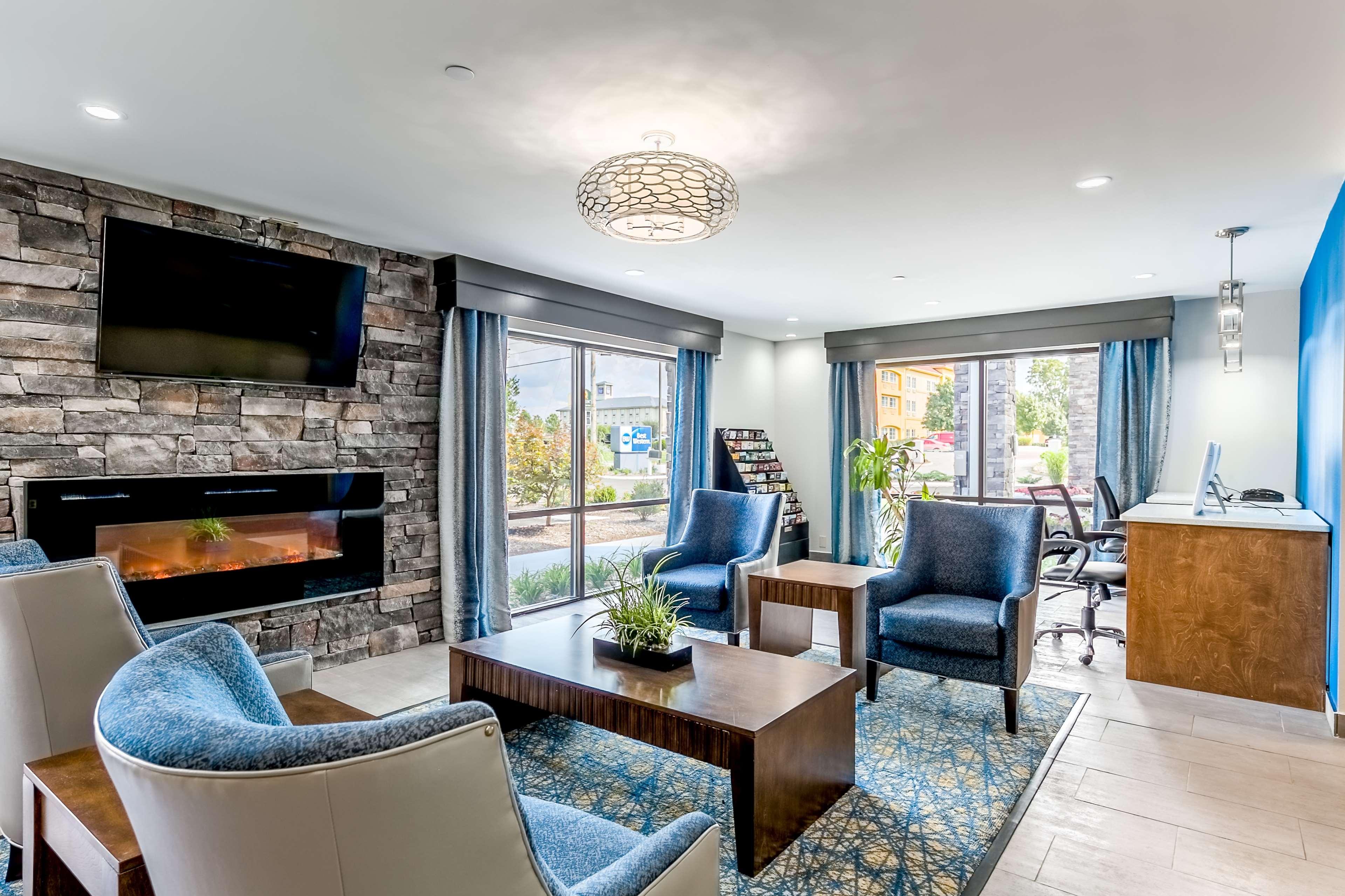 Vista Lobby Best Western Plus Bowling Green