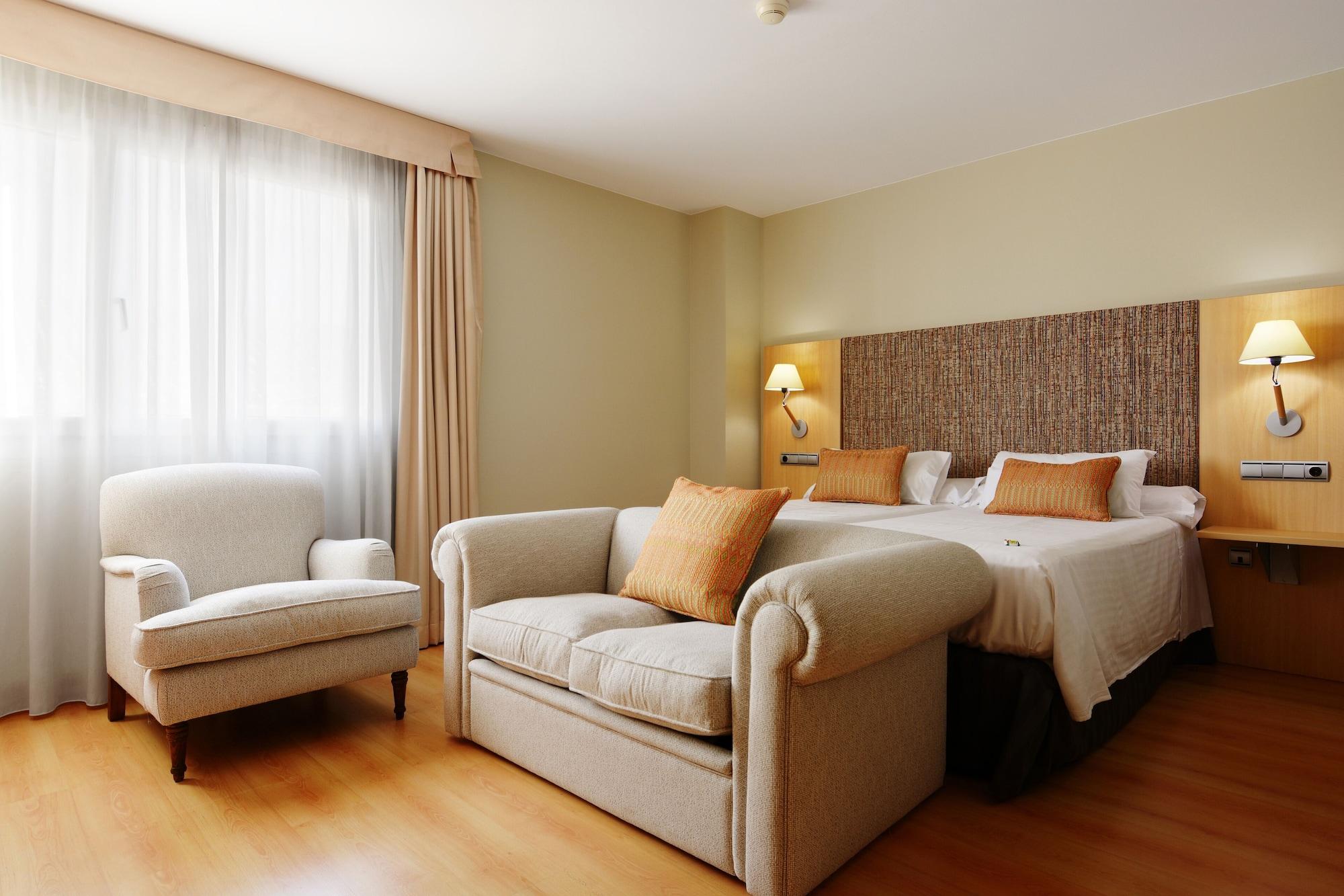 Varios U Hotel Villa - Gomá