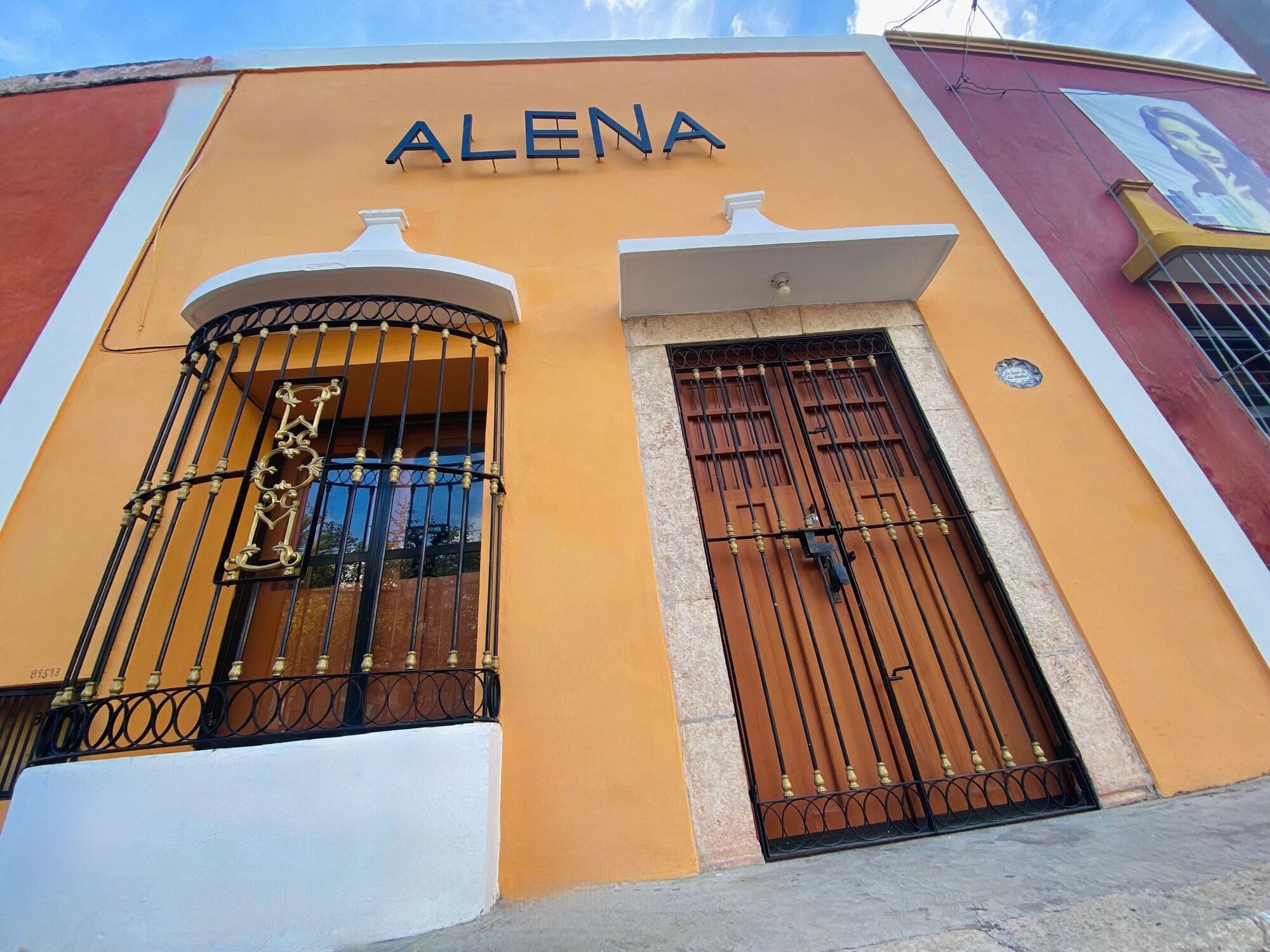 Vista Exterior Alena Hostal