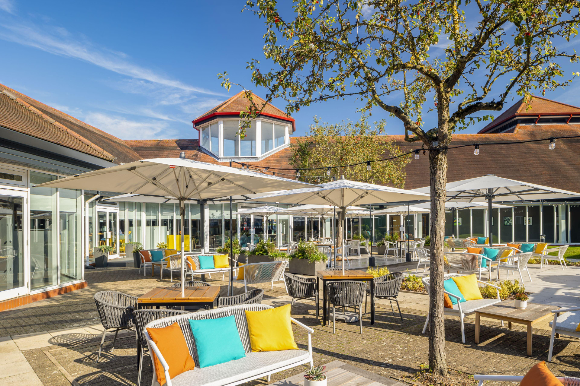 Restaurant Holiday Inn Aylesbury by IHG