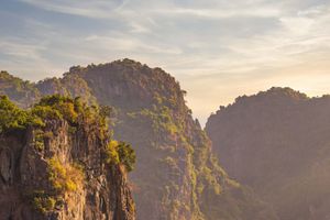 Actividad - Excursión a la Bahía de Ha Long