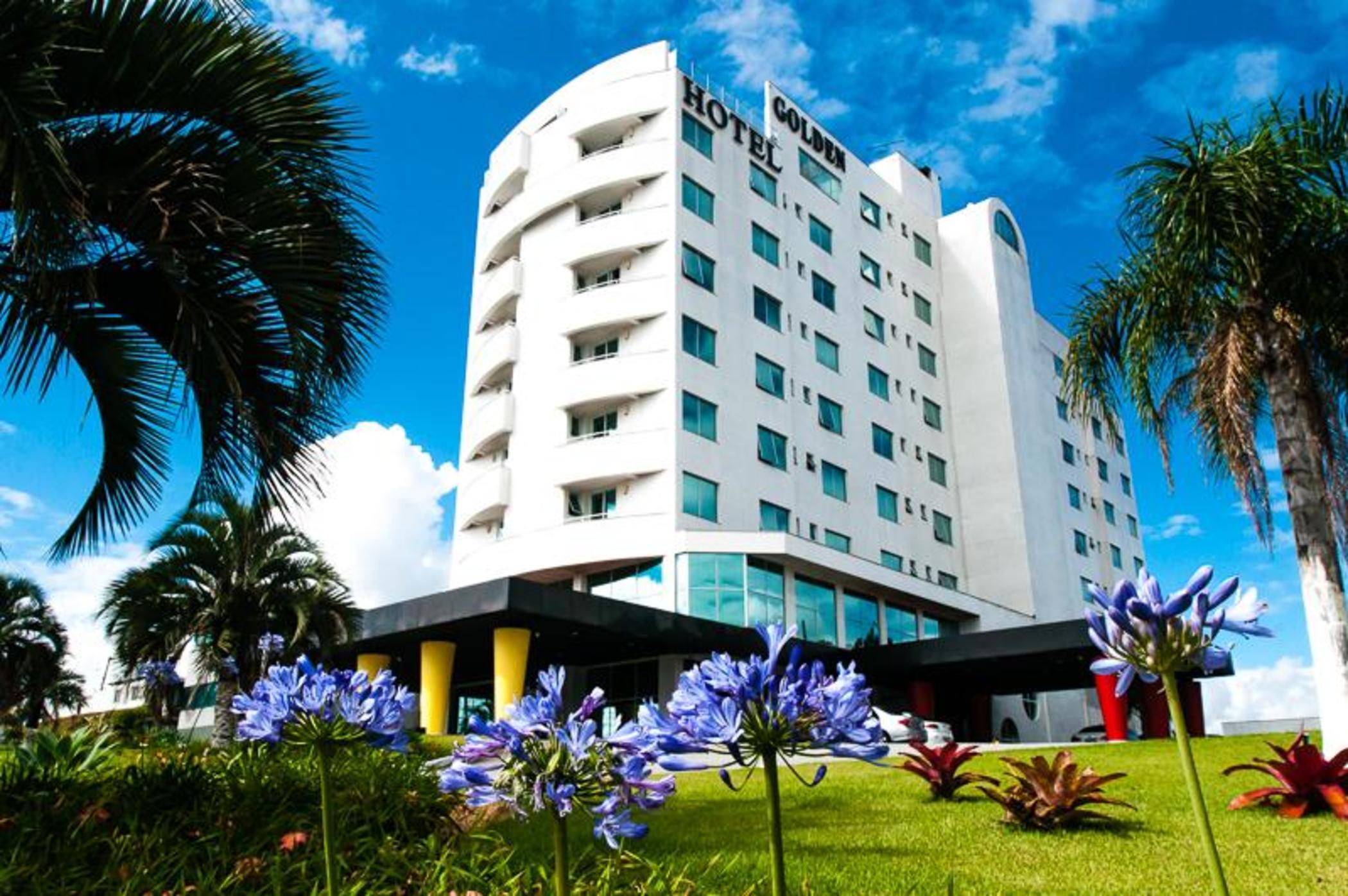 Vista Exterior Golden Hotel e Eventos