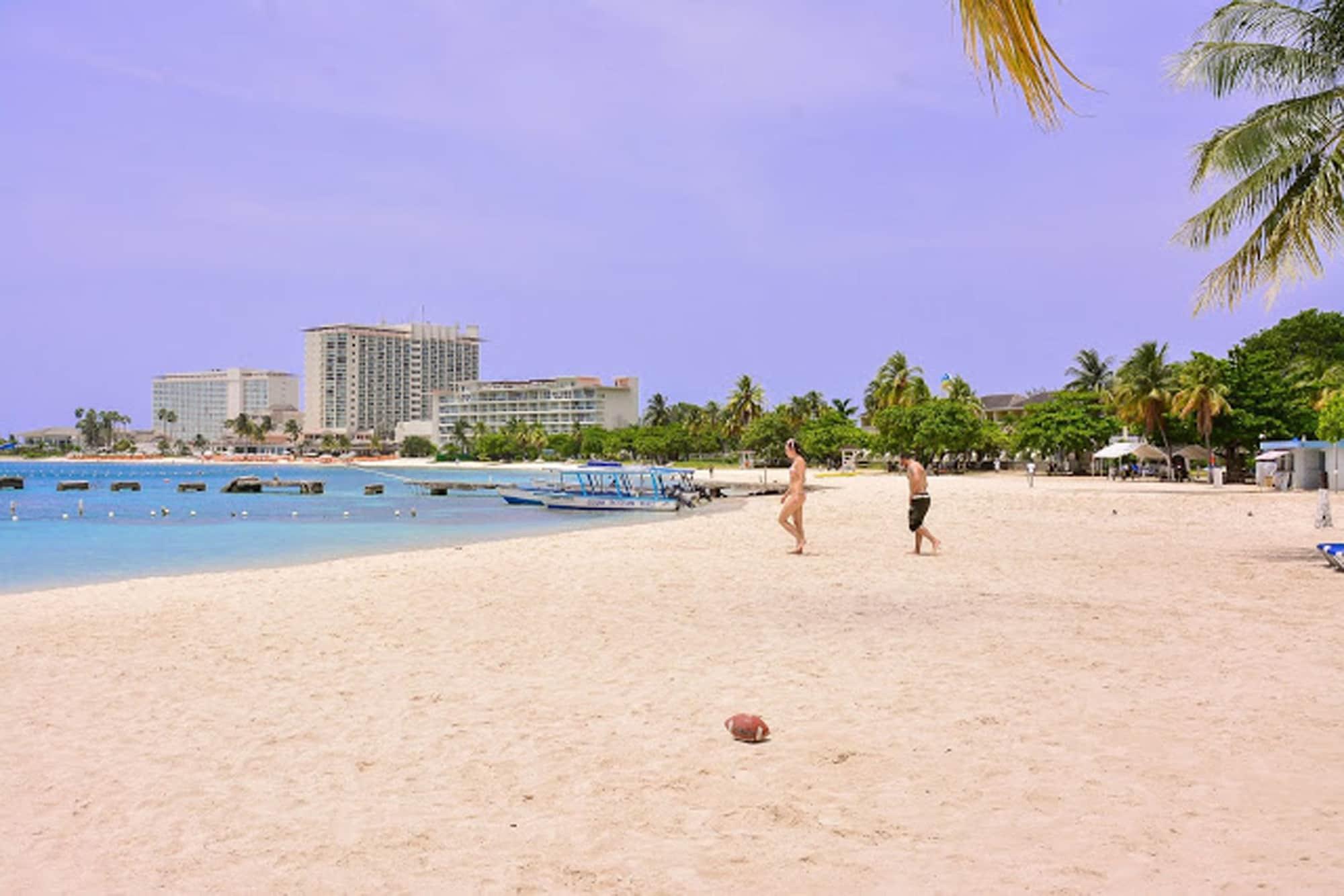 Playa Sunkissed Suites at Sandcastles