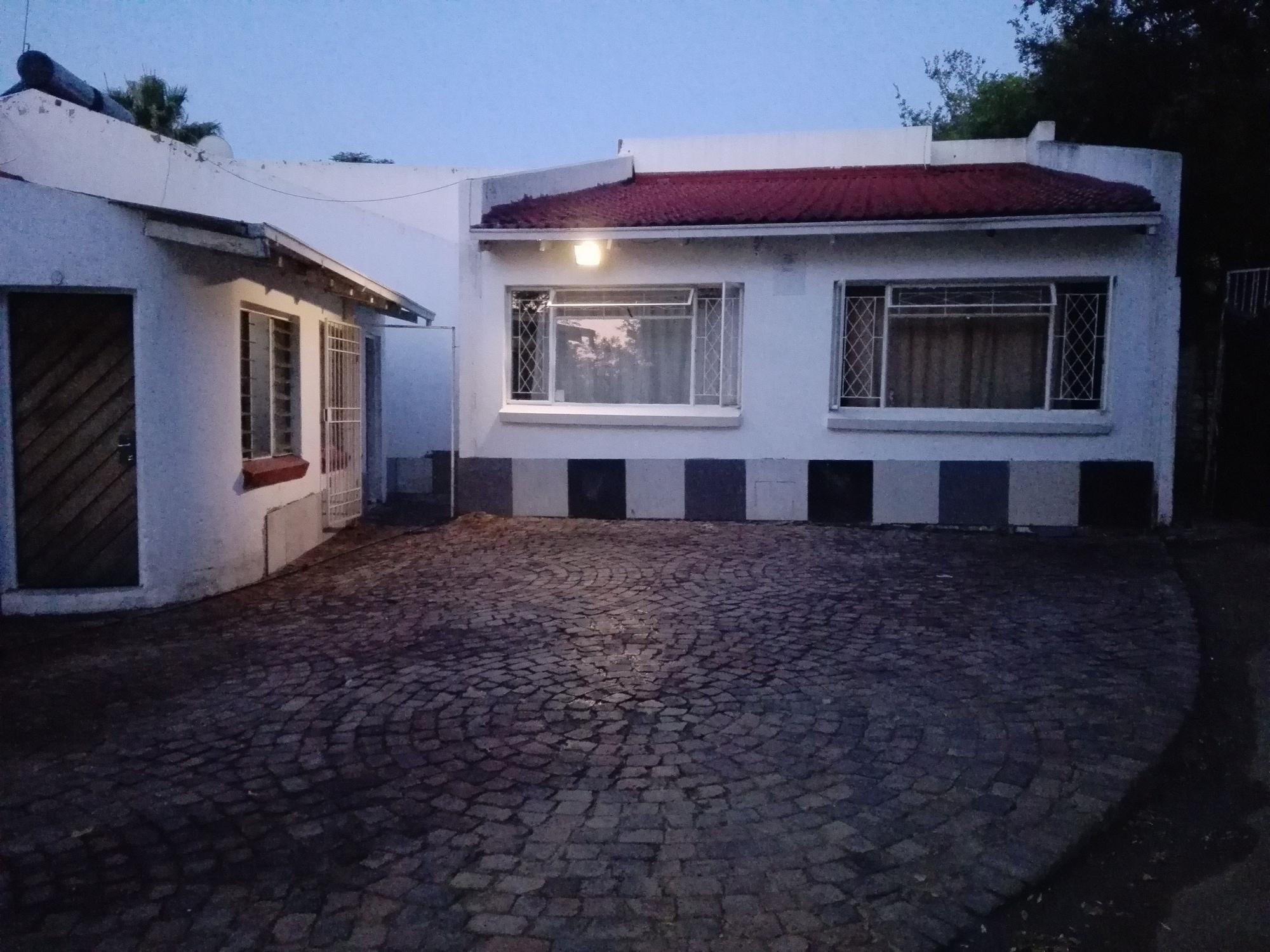 Vista Exterior Fourways Backpackers Lodge