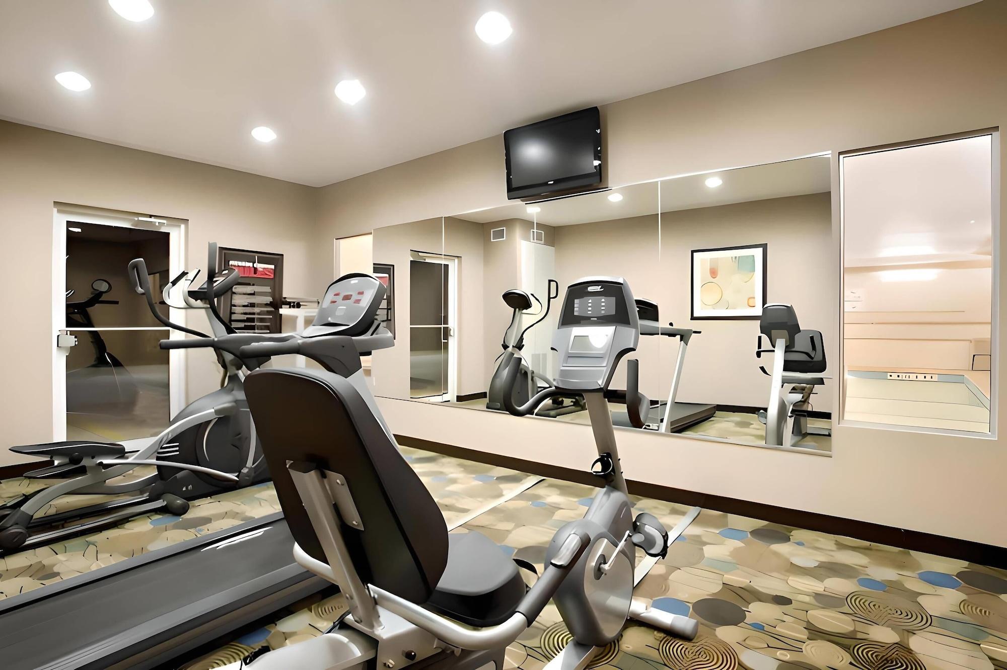 Gimnasio Pike Inn Le Roy - Bloomington Southeast Area