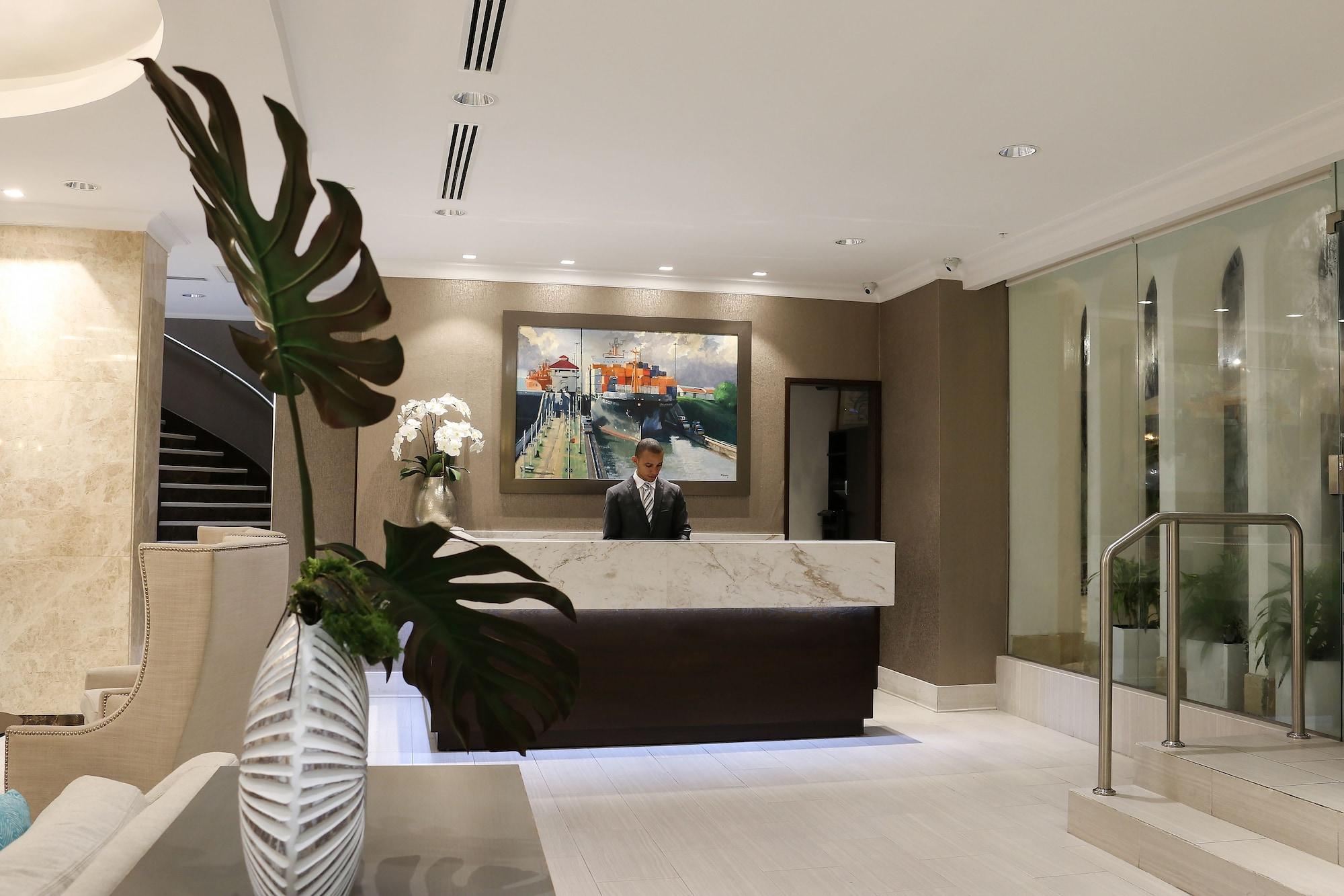 Vista Lobby The Executive Hotel