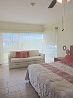Alquiler Vacacional - Beachfront, groundfloor one-bedroom condominium at Krystal Grand in Flamingos