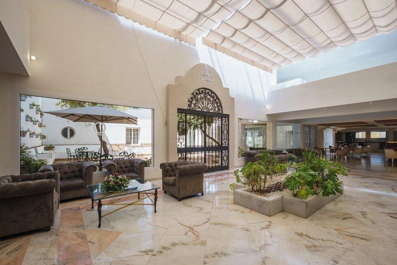 Vista Lobby Crisol Jardines de Córdoba