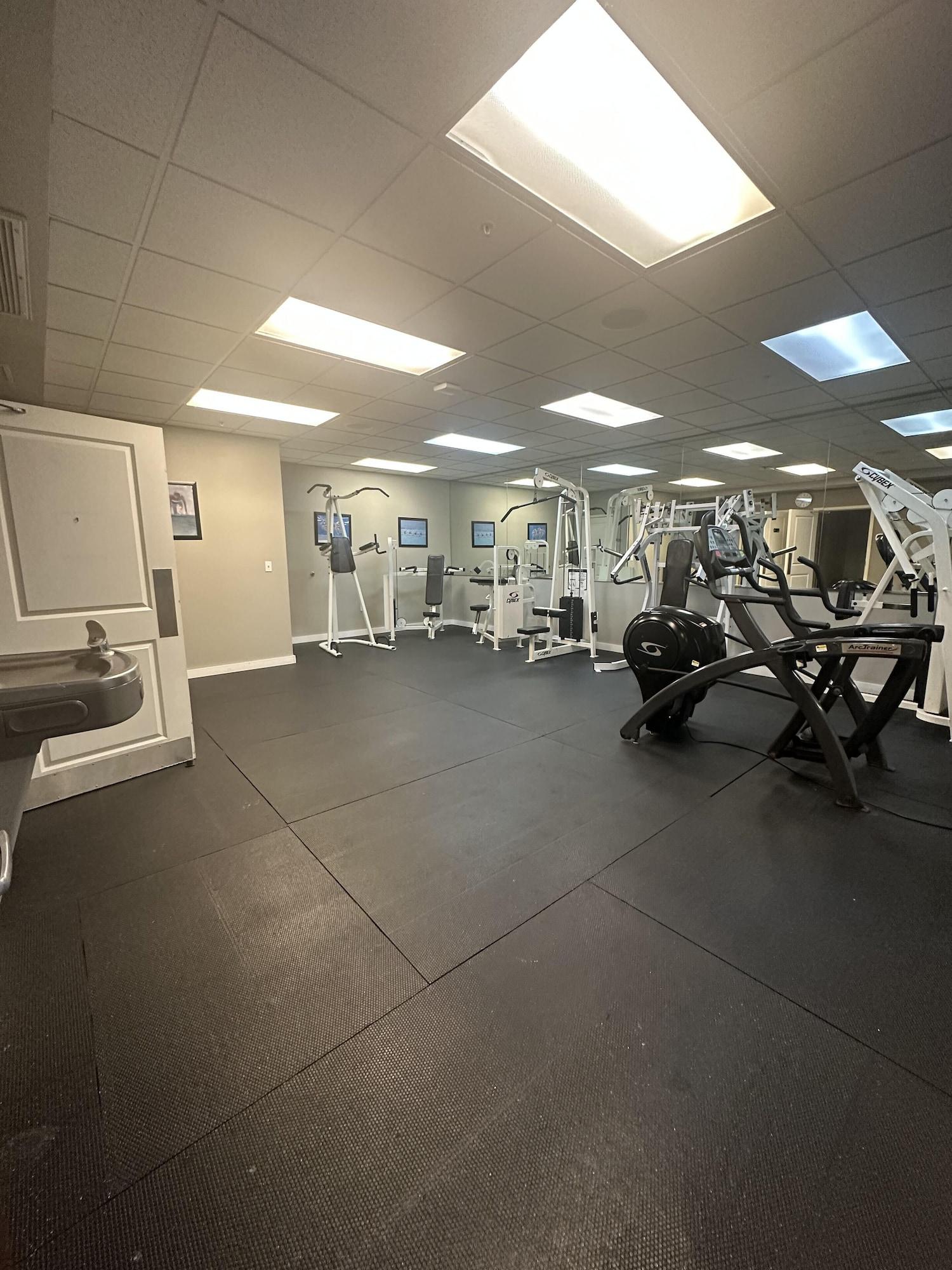 Gimnasio Tahitian Inn