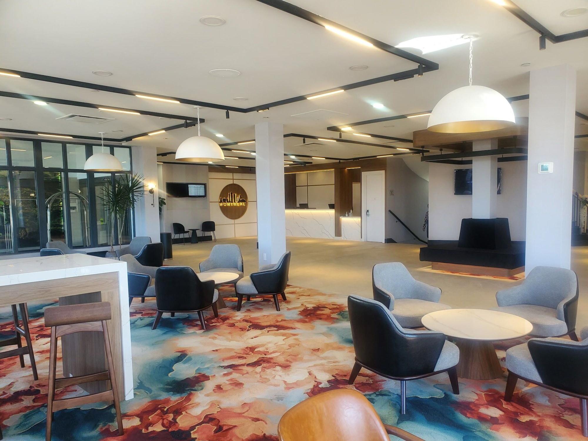 Vista Lobby Radisson Hotel Montreal Airport