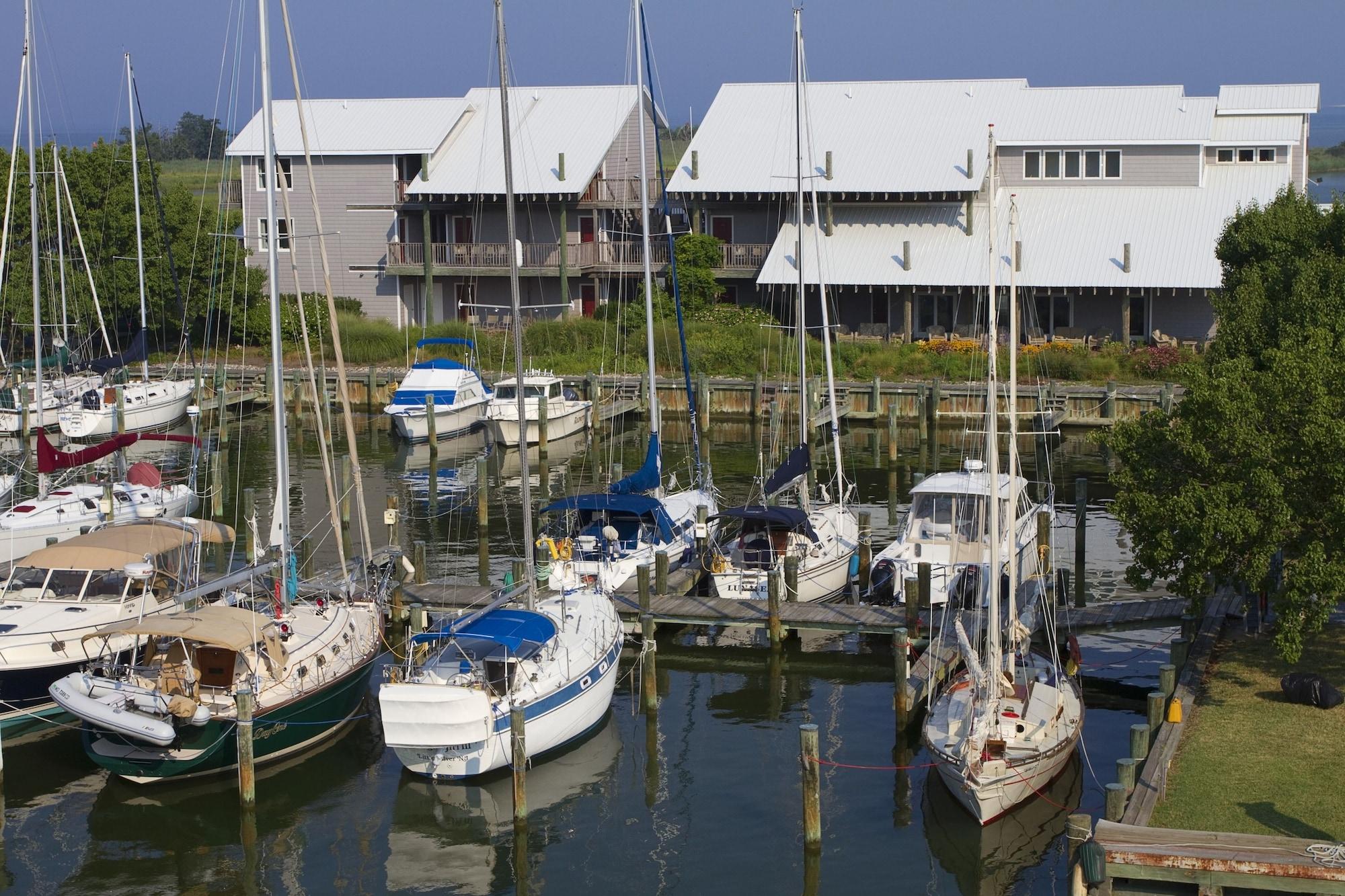 Comodidades del Alojamiento Knapps Narrows Marina & Inn