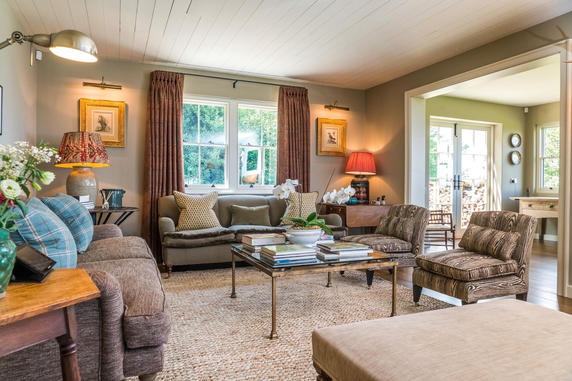 Bar/Salón The Three Daggers