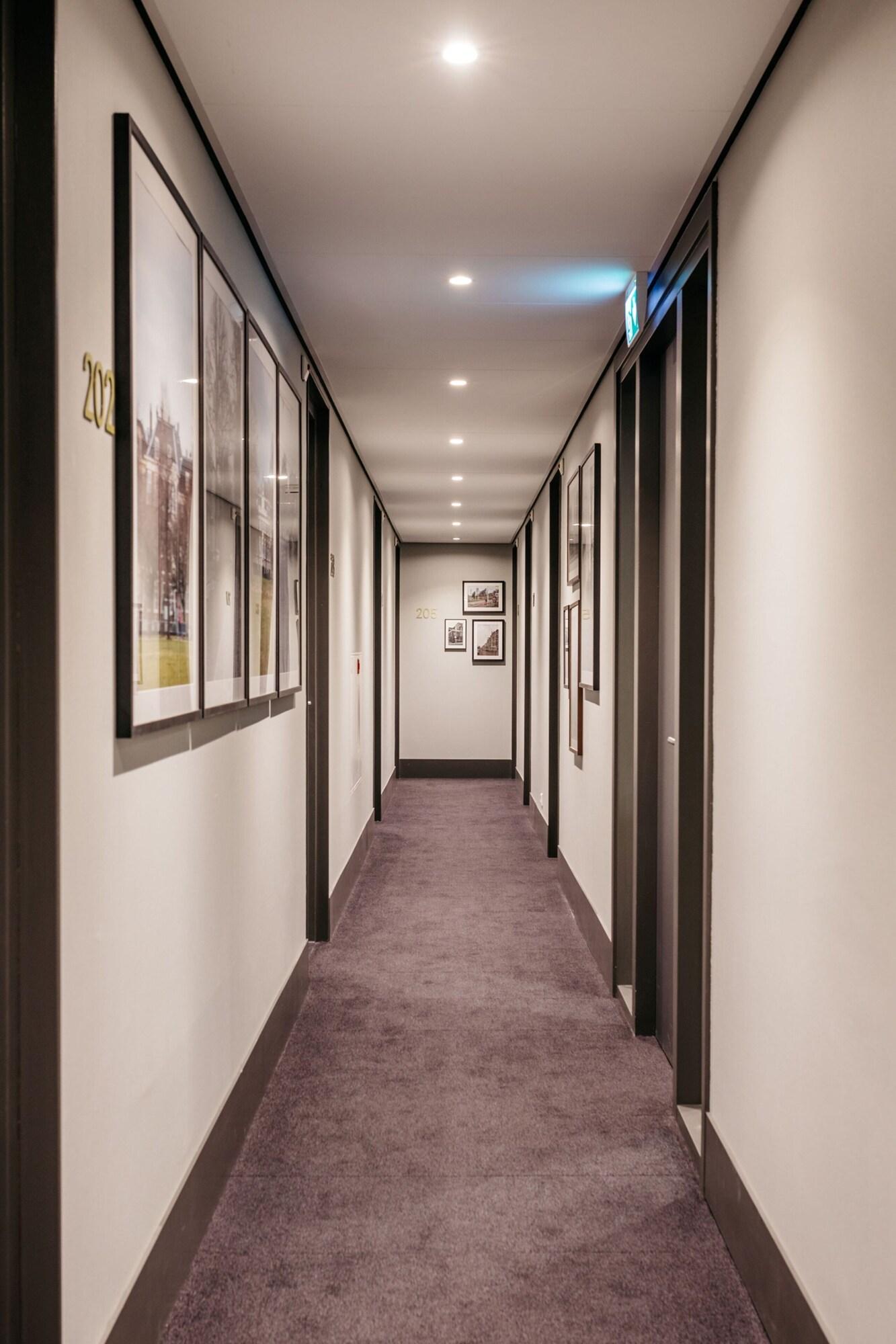 Varios YAYS The Hague Willemspark by Numa