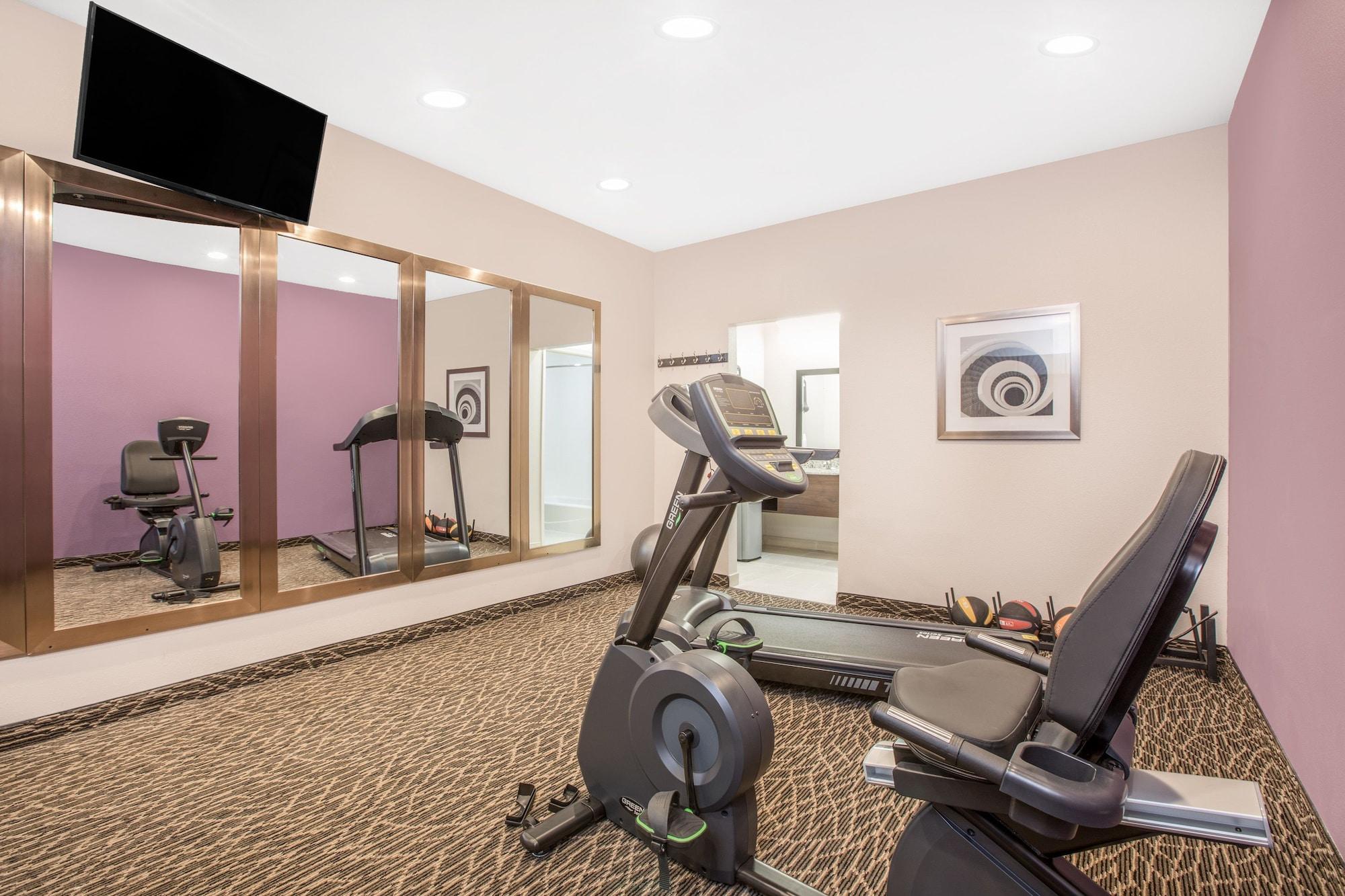 Gimnasio Econo Lodge