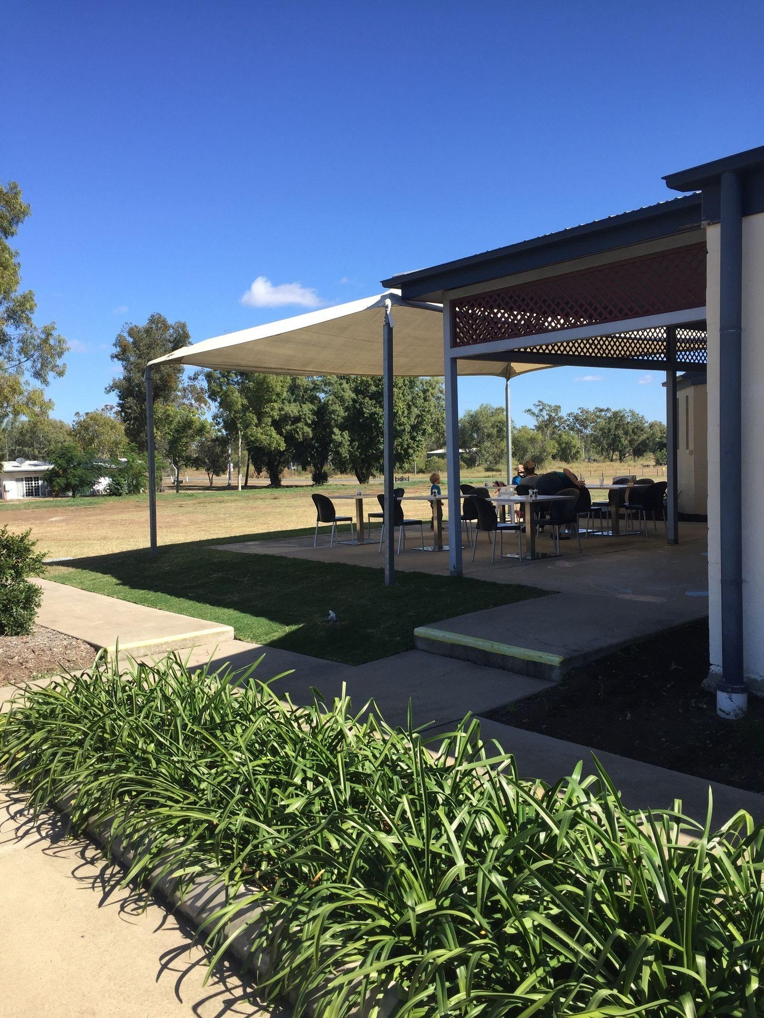 Restaurant Banana Hotel Motel and Caravan Park