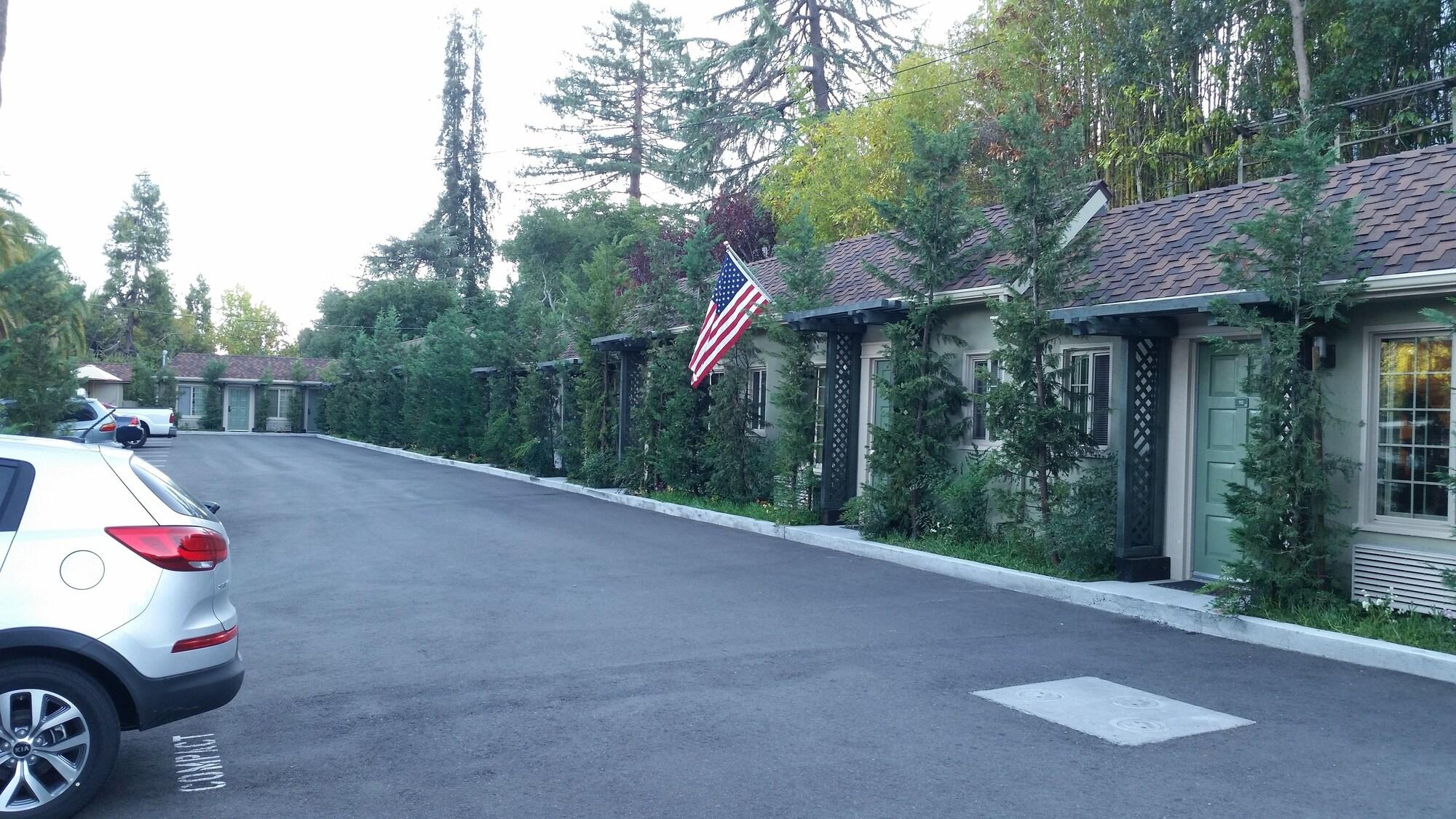 Vista Exterior Marin Lodge
