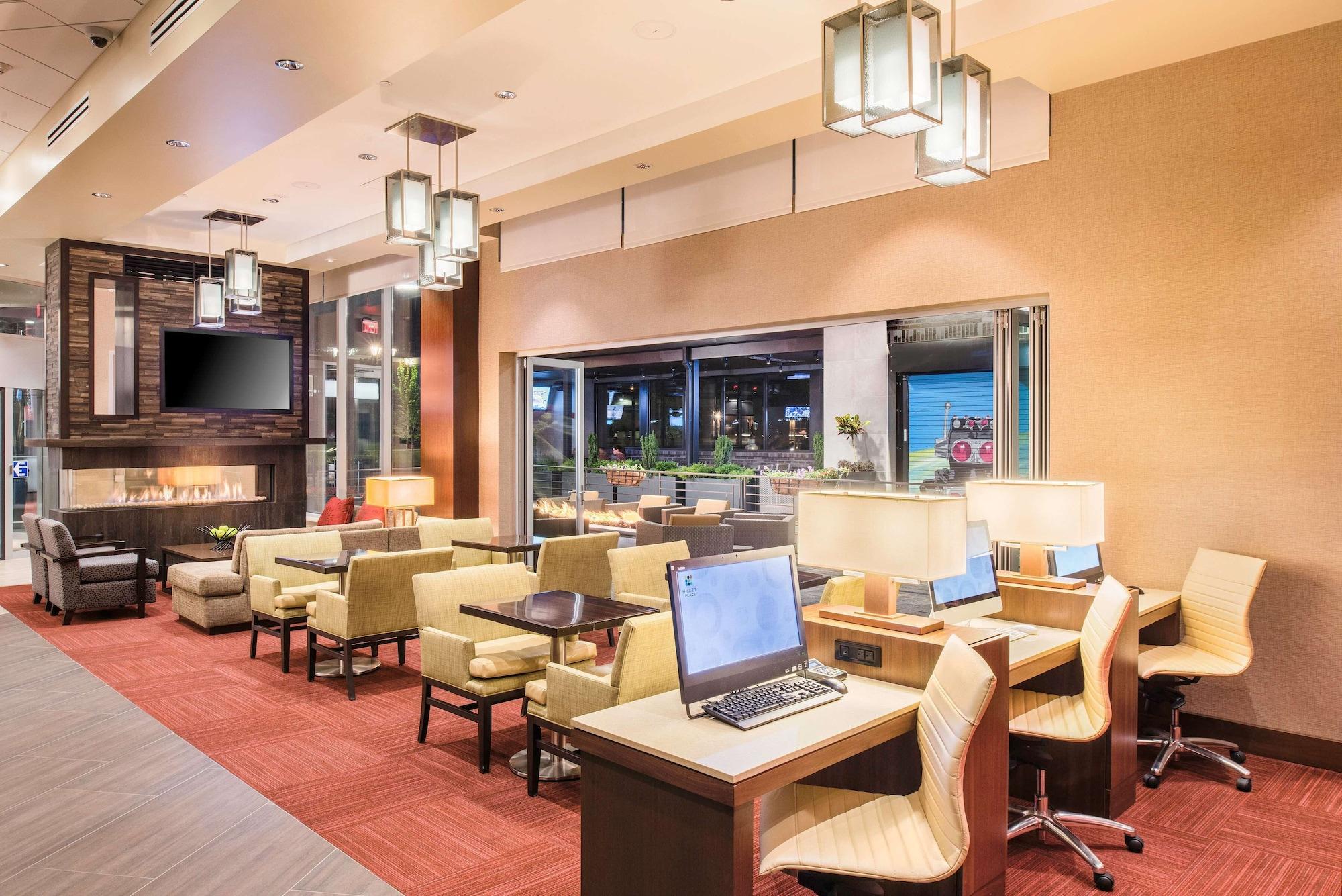 Vista Lobby Hyatt Place Cleveland / Westlake / Crocker Park