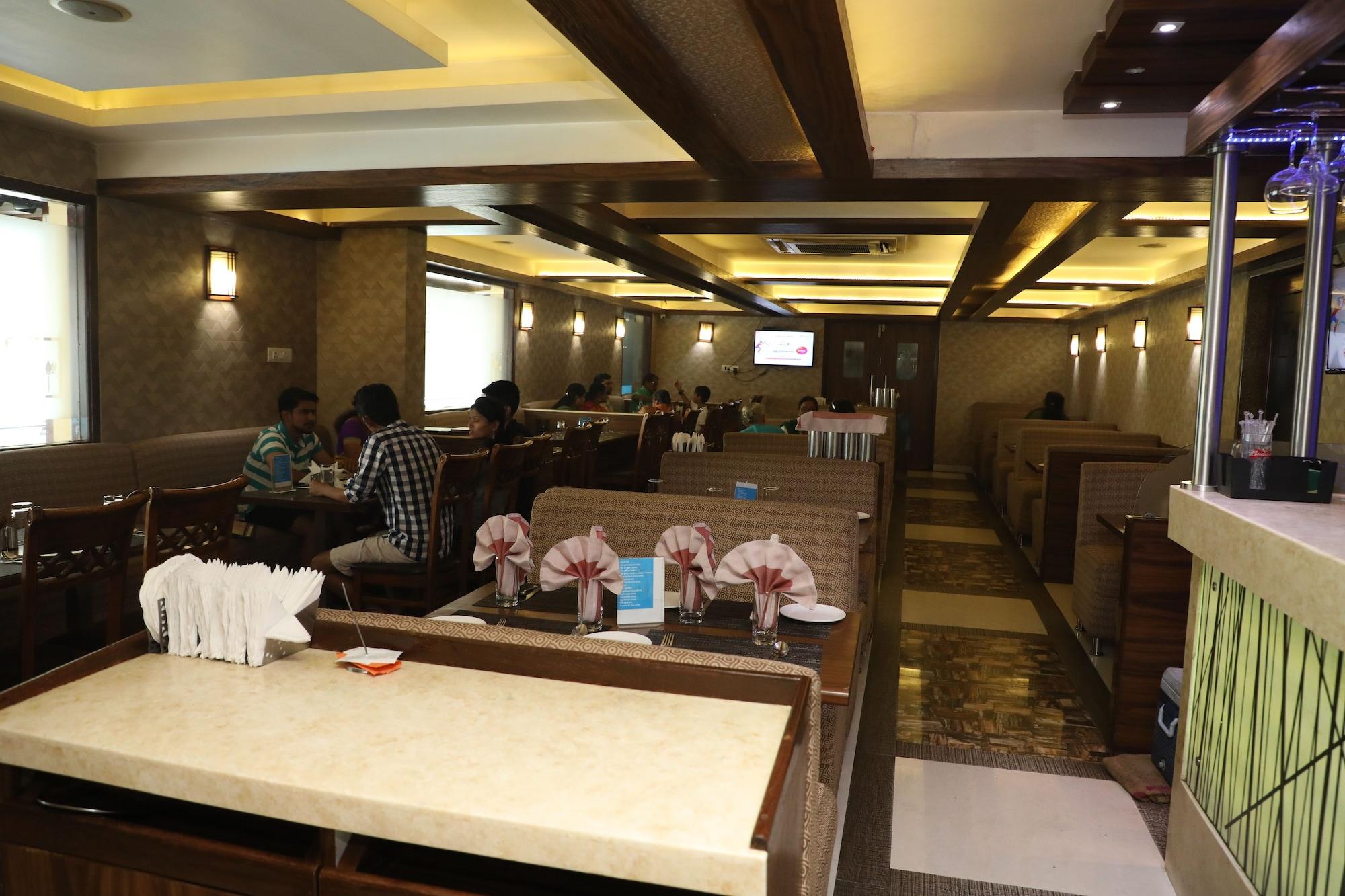 Restaurant Hotel Anantha Executive Suites