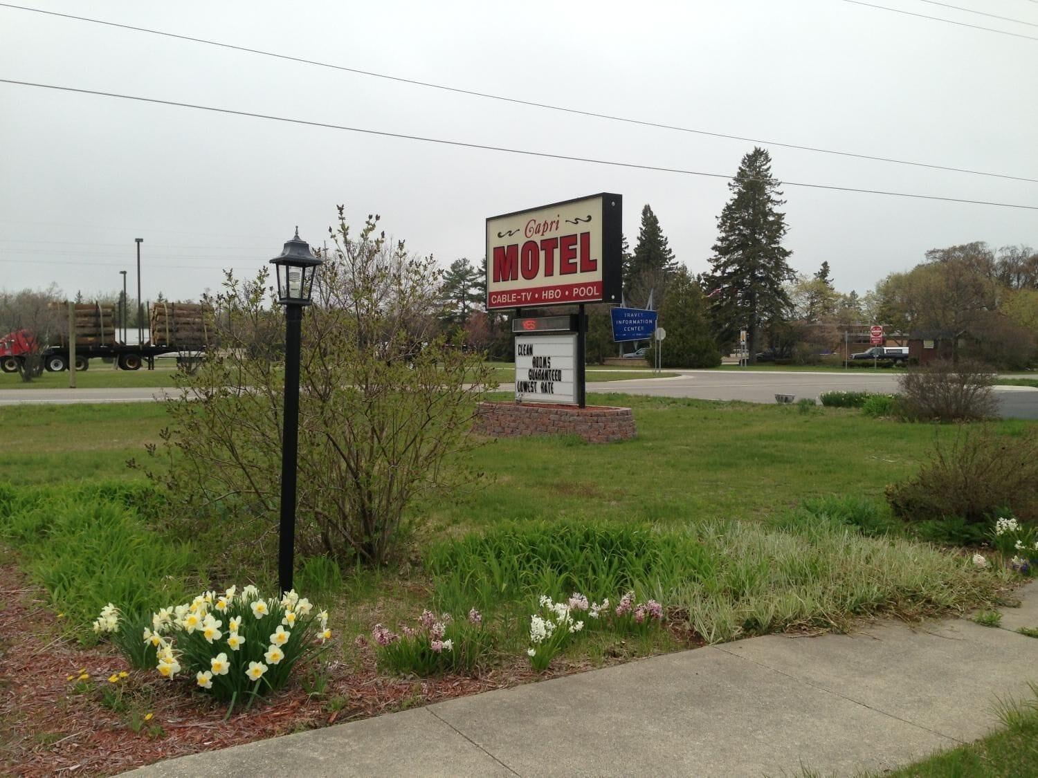 Vista Exterior Capri Motel