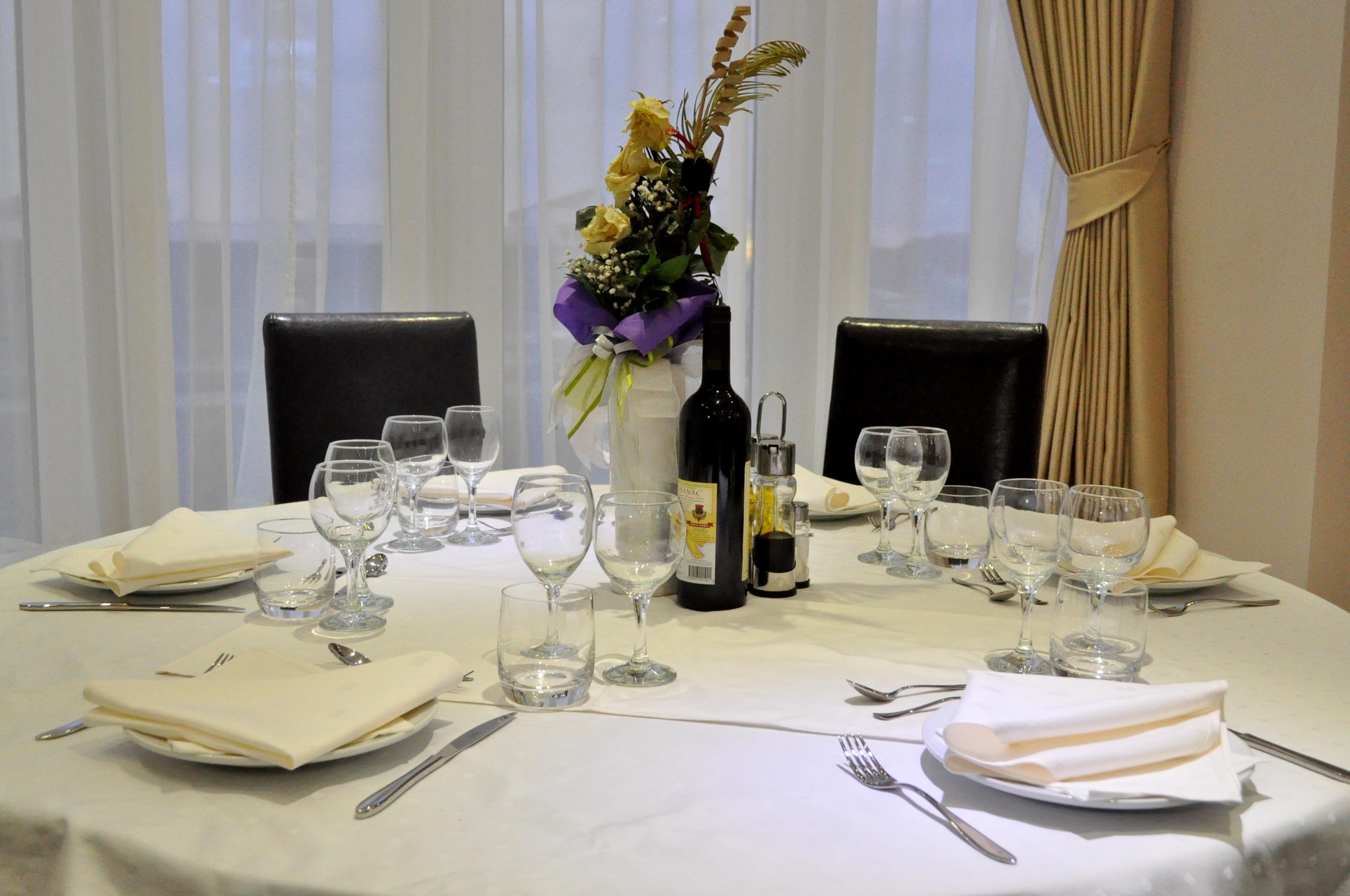 Restaurant Hotel 018 In Nis