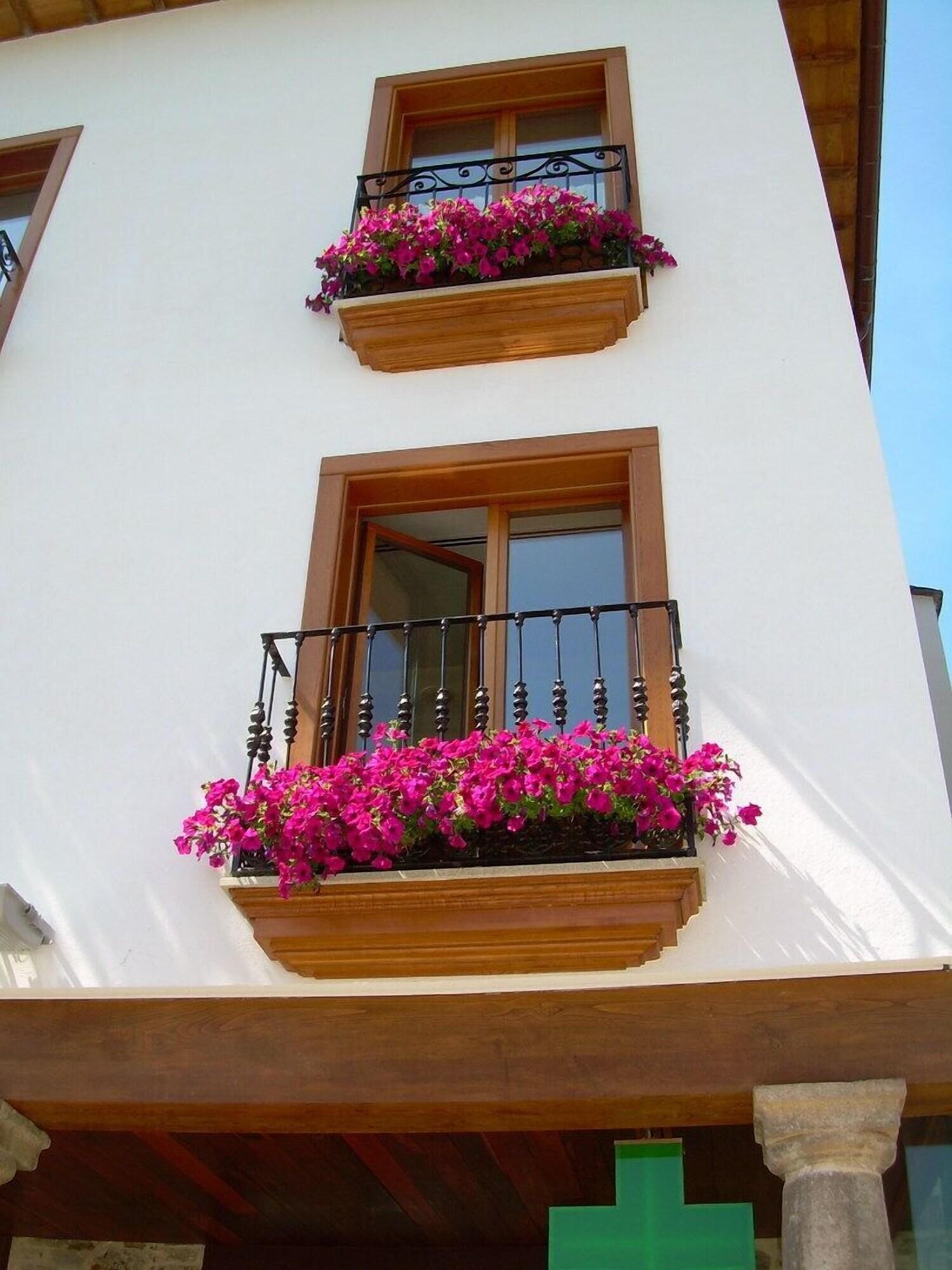 Vista Exterior Posada Plaza Mayor