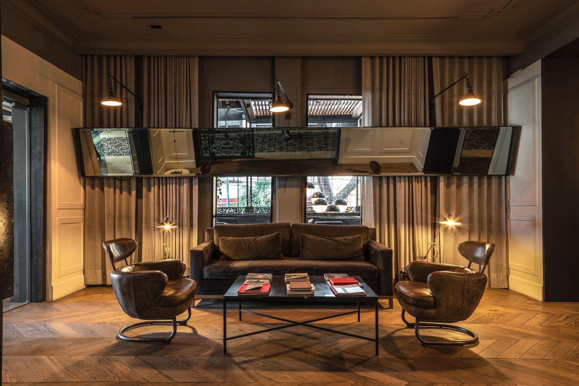 Vista Lobby Brick Hotel - Small Luxury Hotels of the World