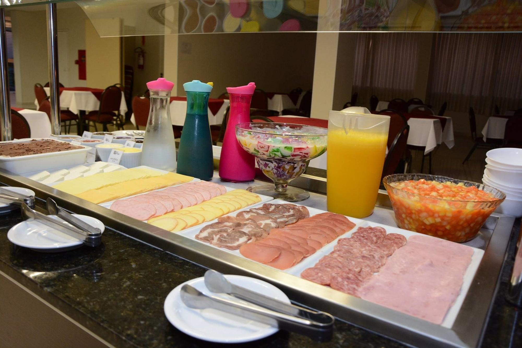 Restaurant LH Plaza Hotel