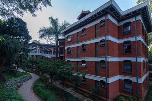 Pacote - Heri Heights Hotel Apartments, SureStay Collection by BW