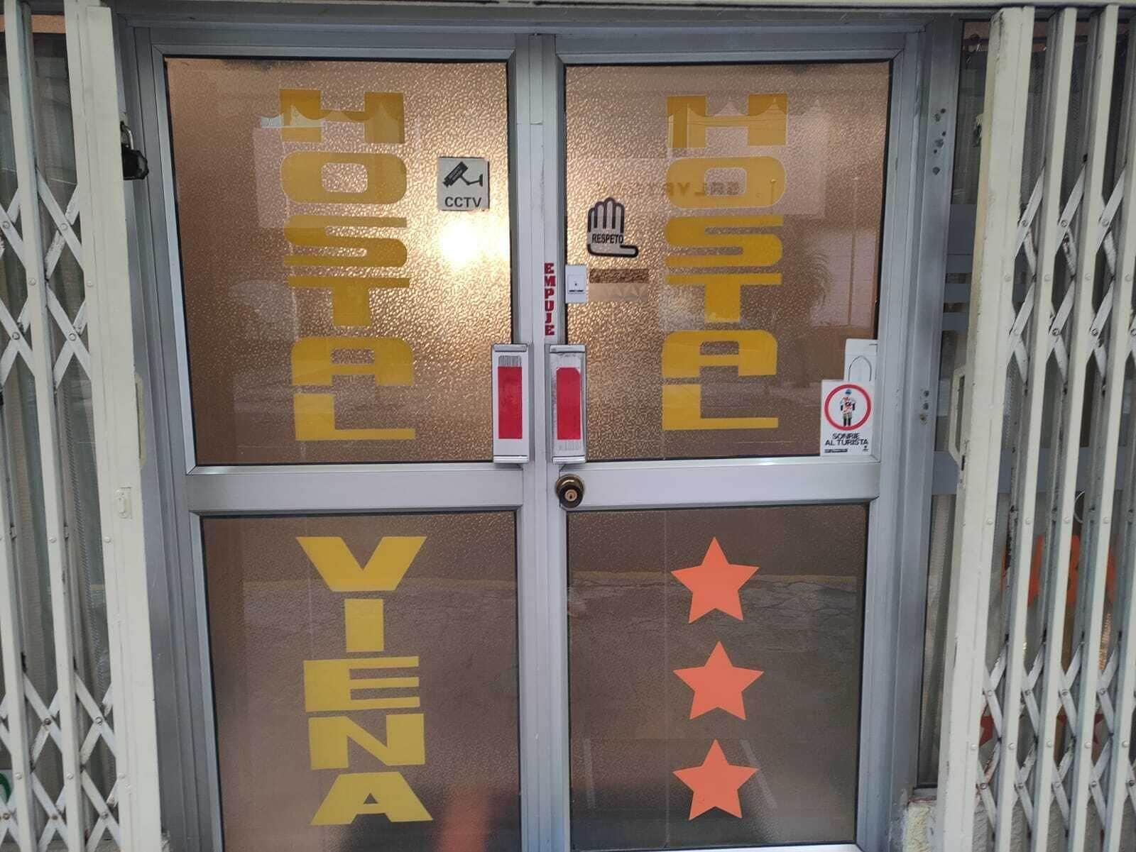 Vista Exterior Hostal Viena