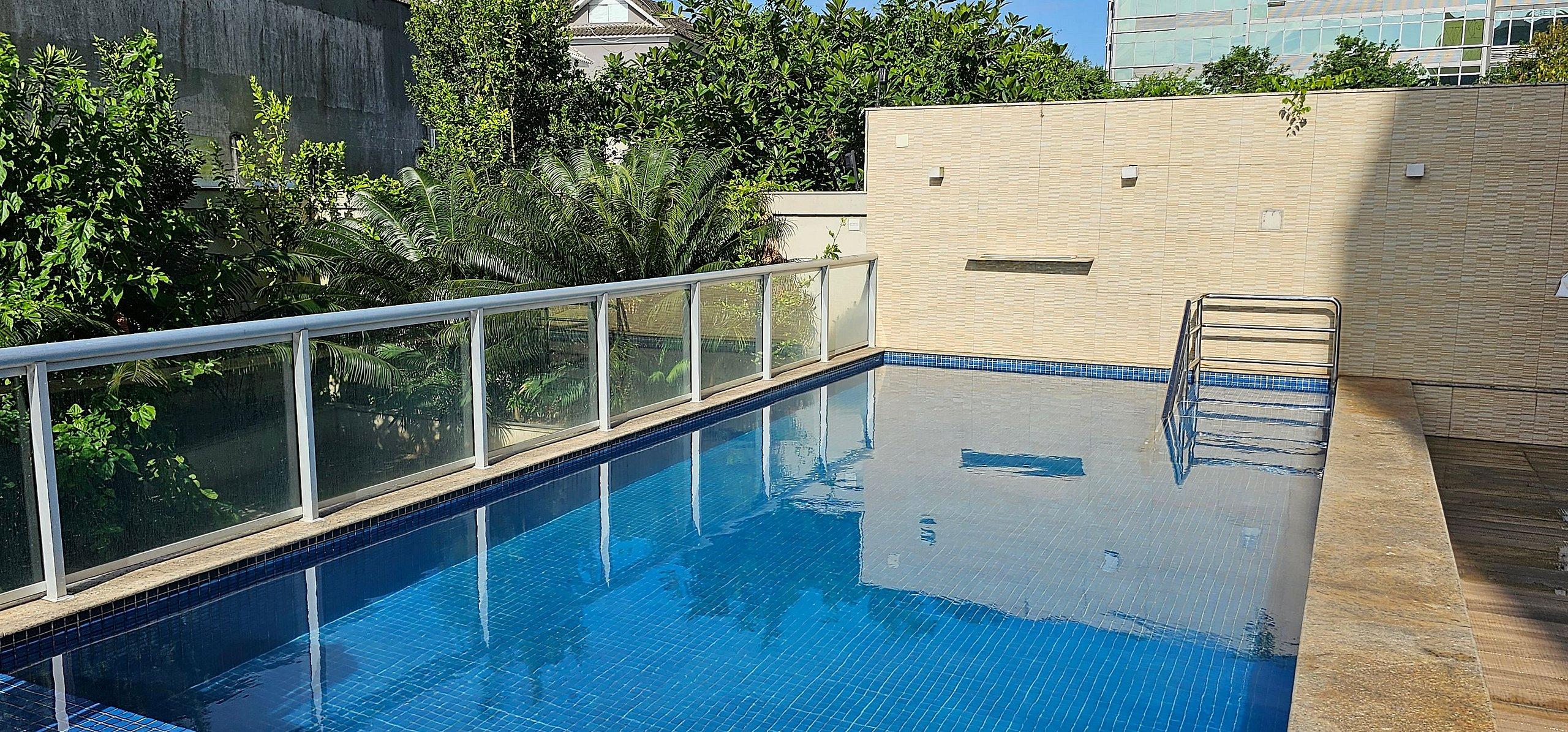 Vista Piscina Option Full Service Residence