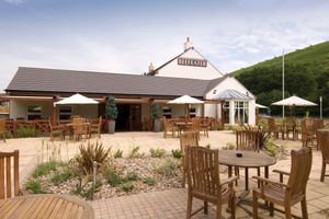 Pacote - Premier Inn Llantrisant