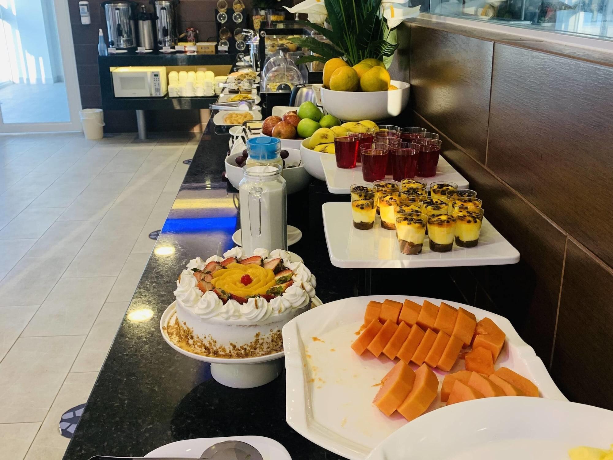 Restaurant Delfines Collection Hotel By Mercure