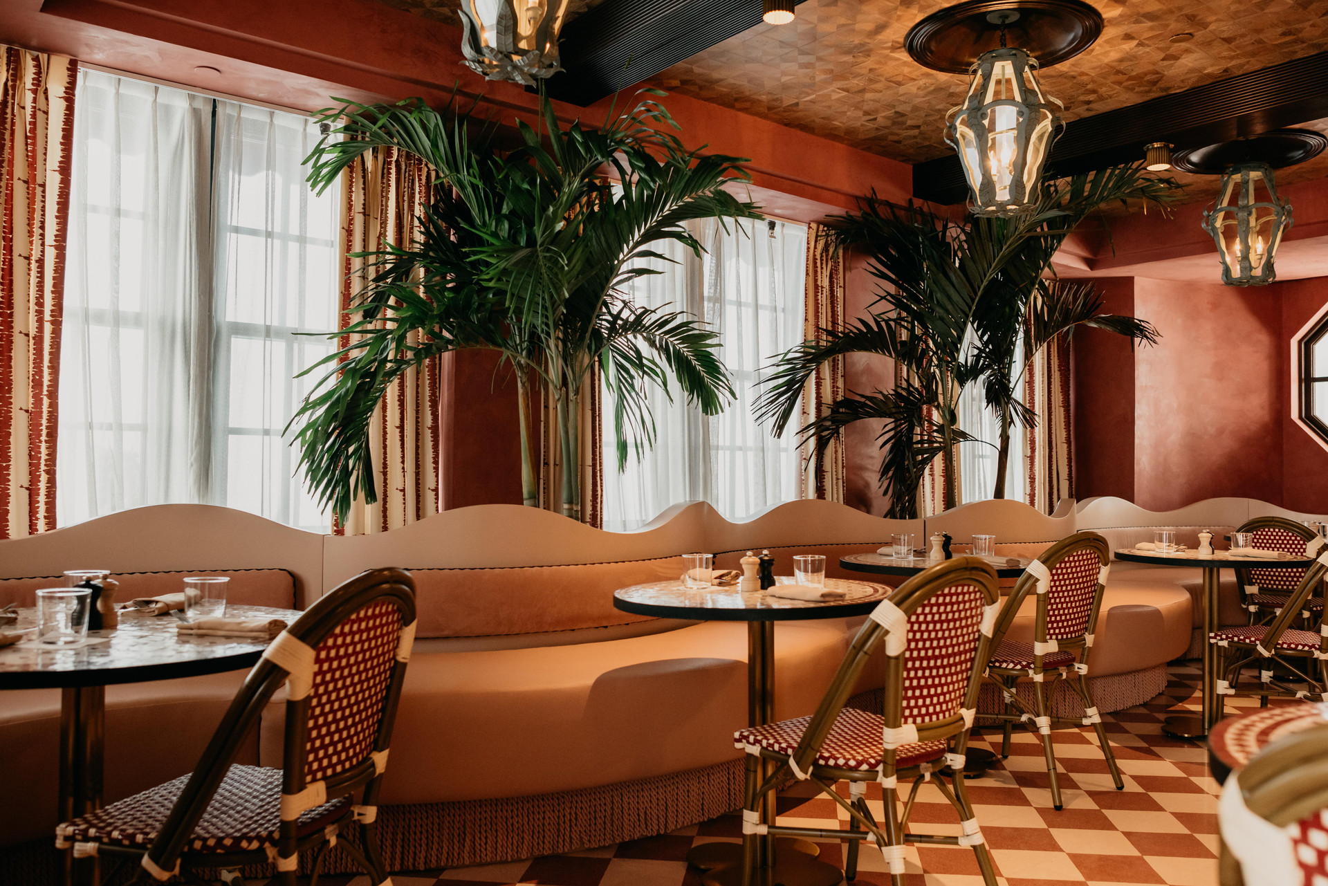 Restaurant Esmé Miami Beach